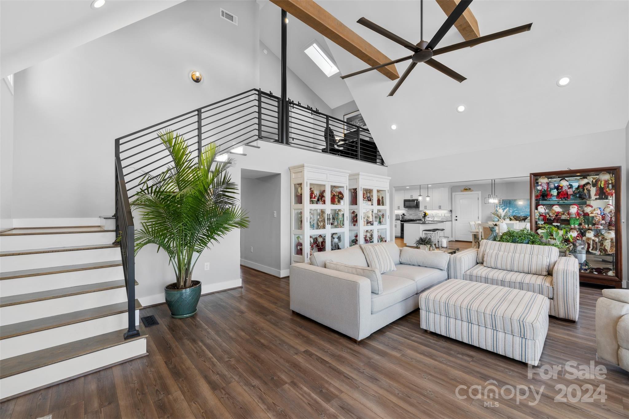 2291 Riverside Drive
