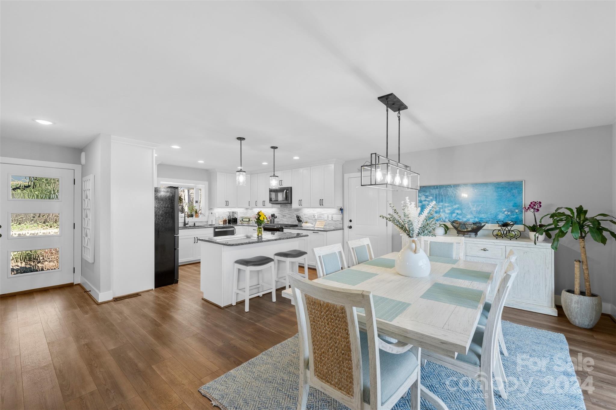 2291 Riverside Drive