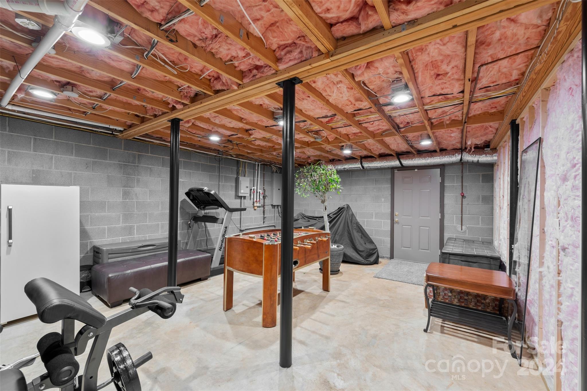 2291 Riverside Drive