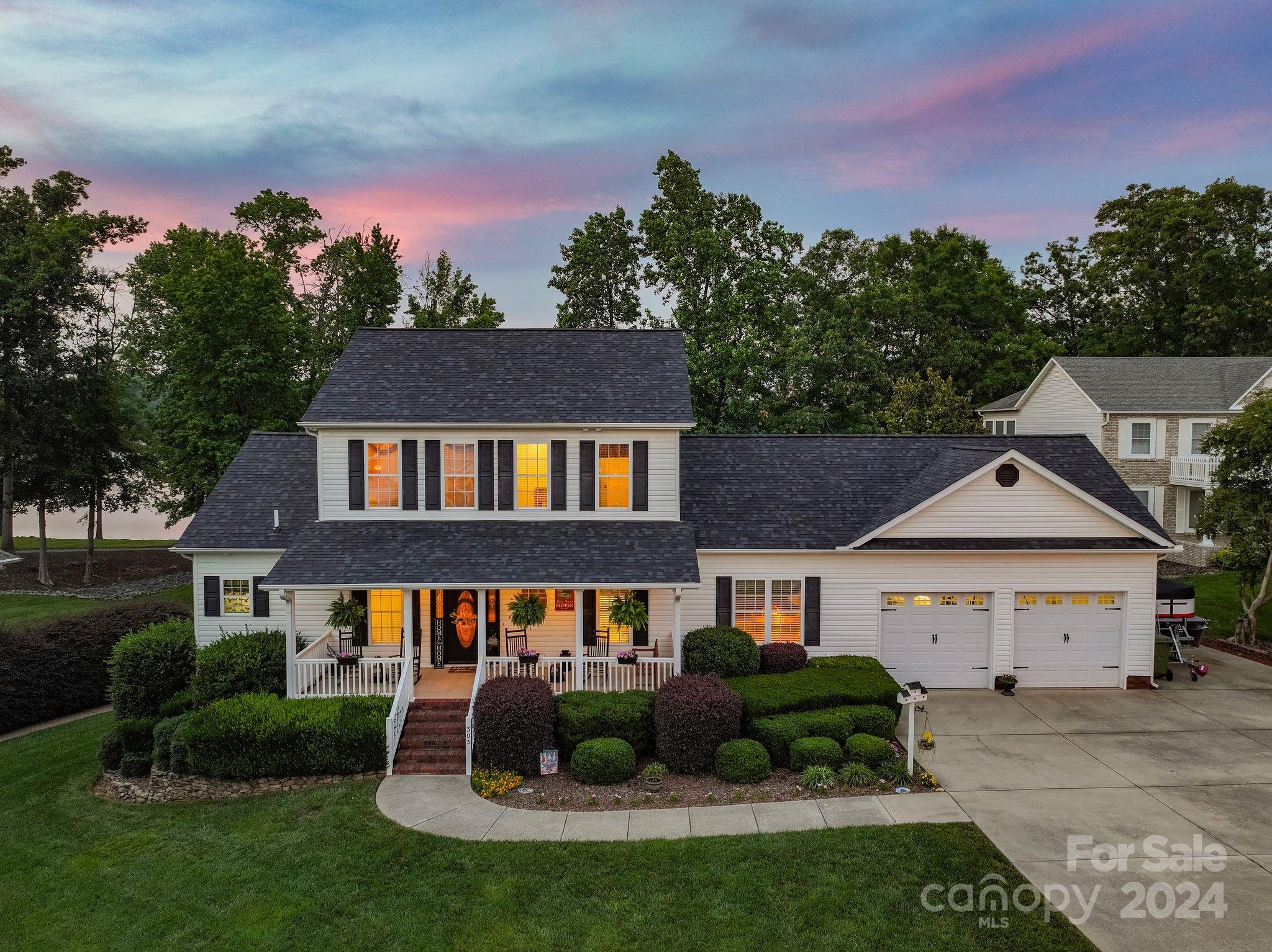 303 Potters Landing