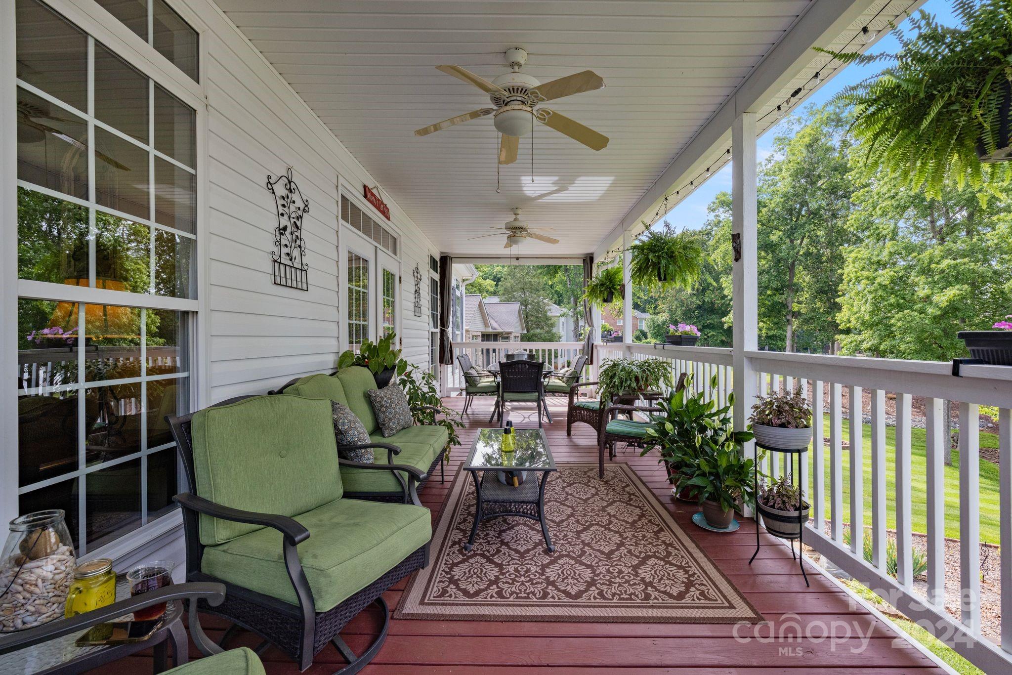 303 Potters Landing
