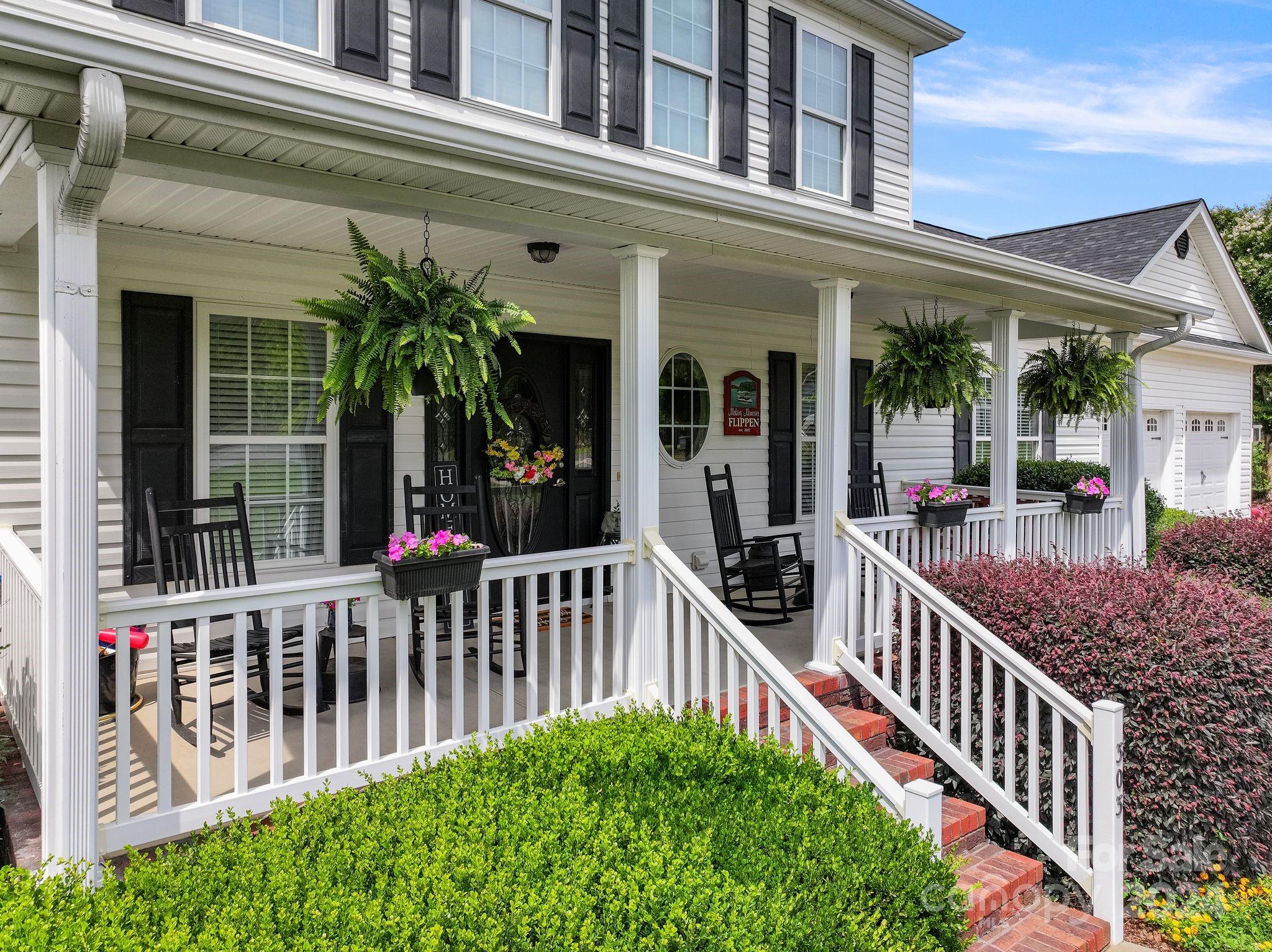 303 Potters Landing