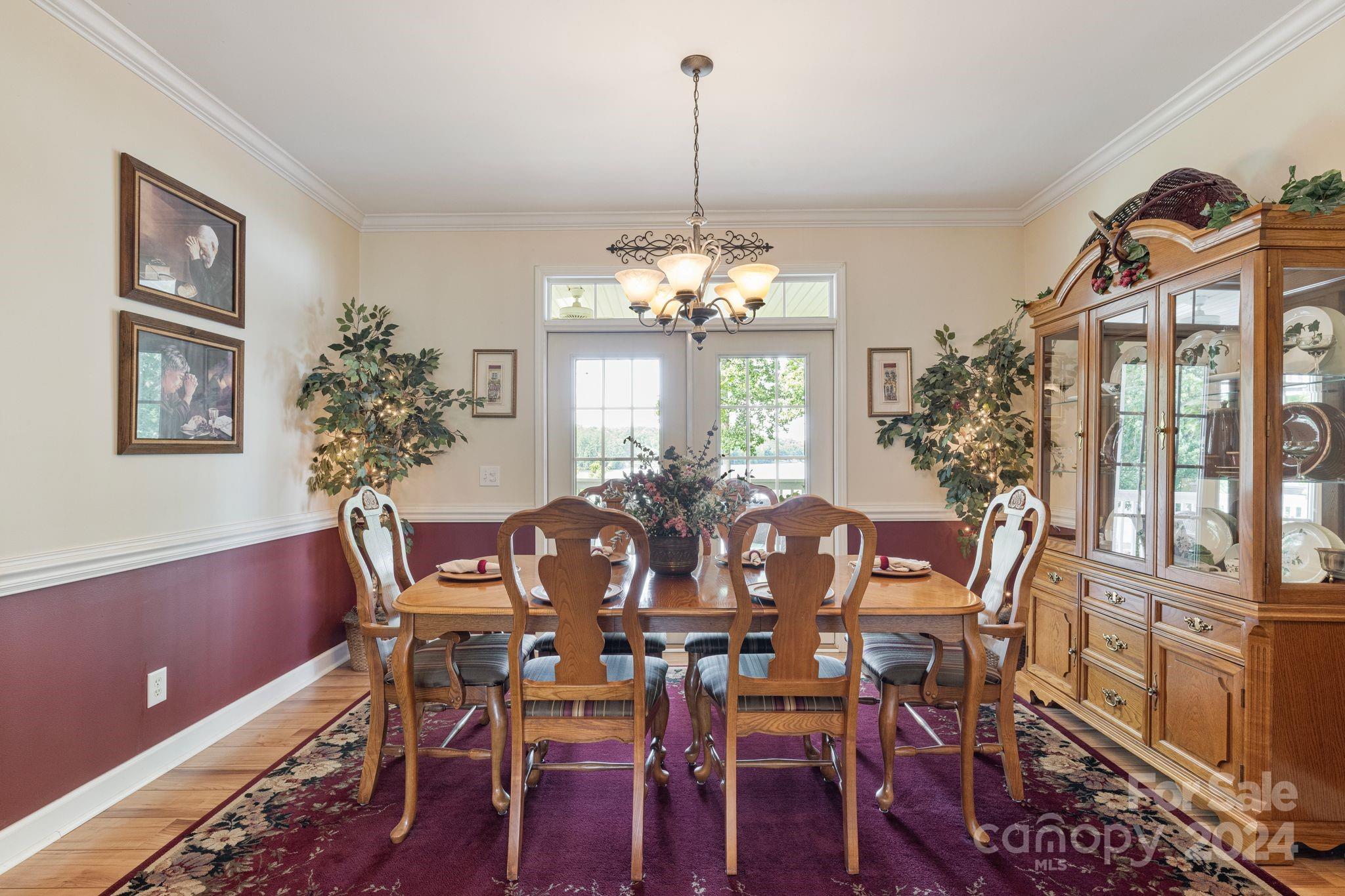 303 Potters Landing
