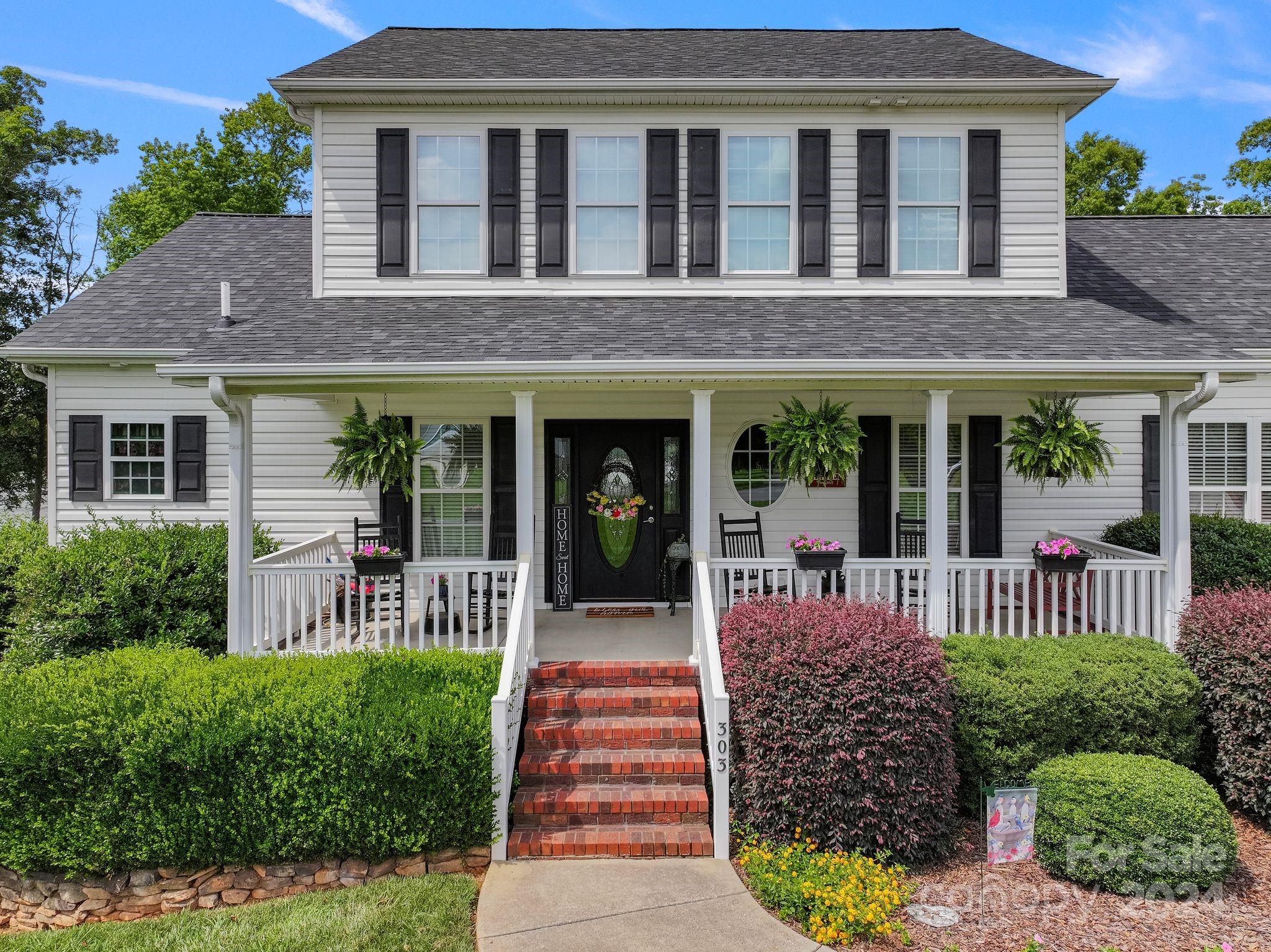 303 Potters Landing
