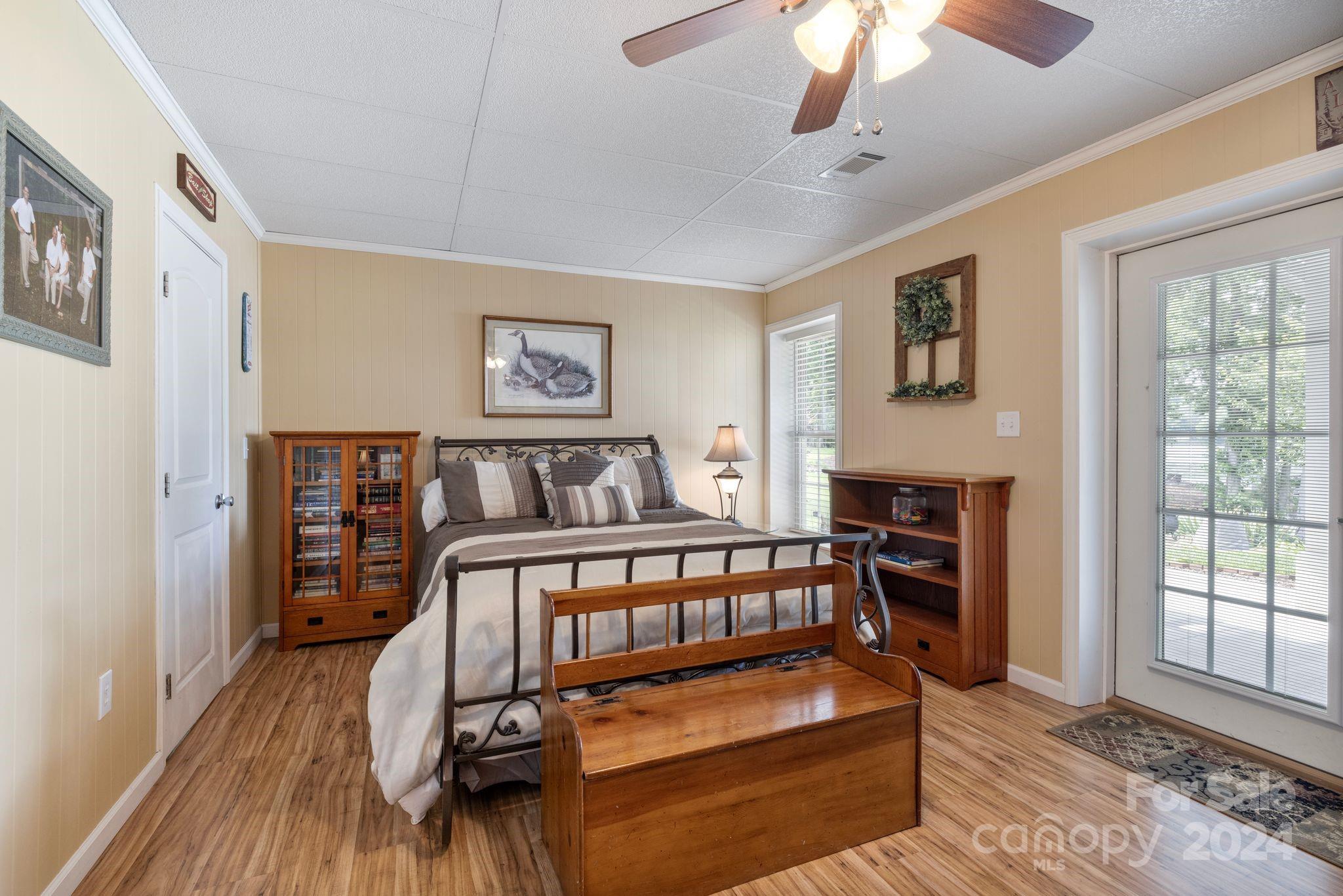 303 Potters Landing