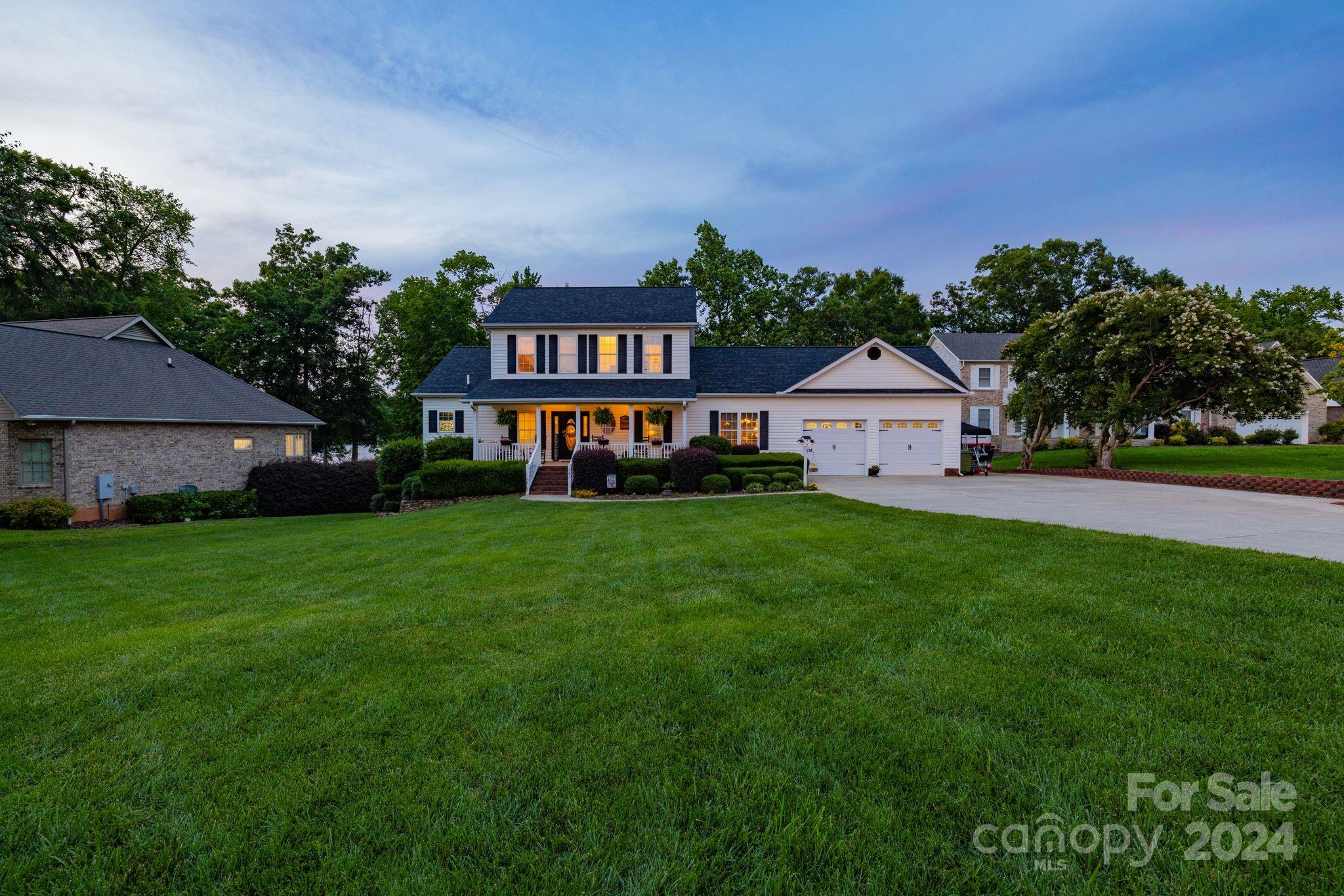 303 Potters Landing