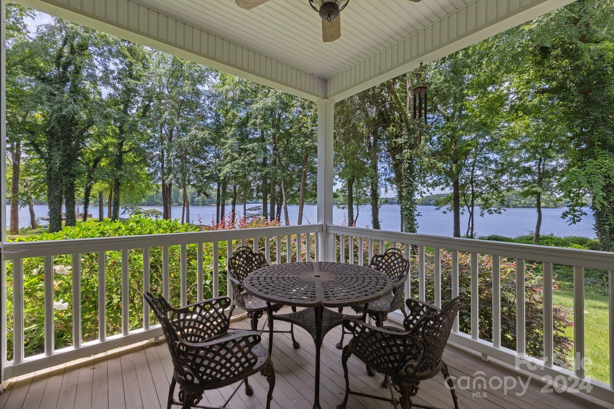 385 River Country Road