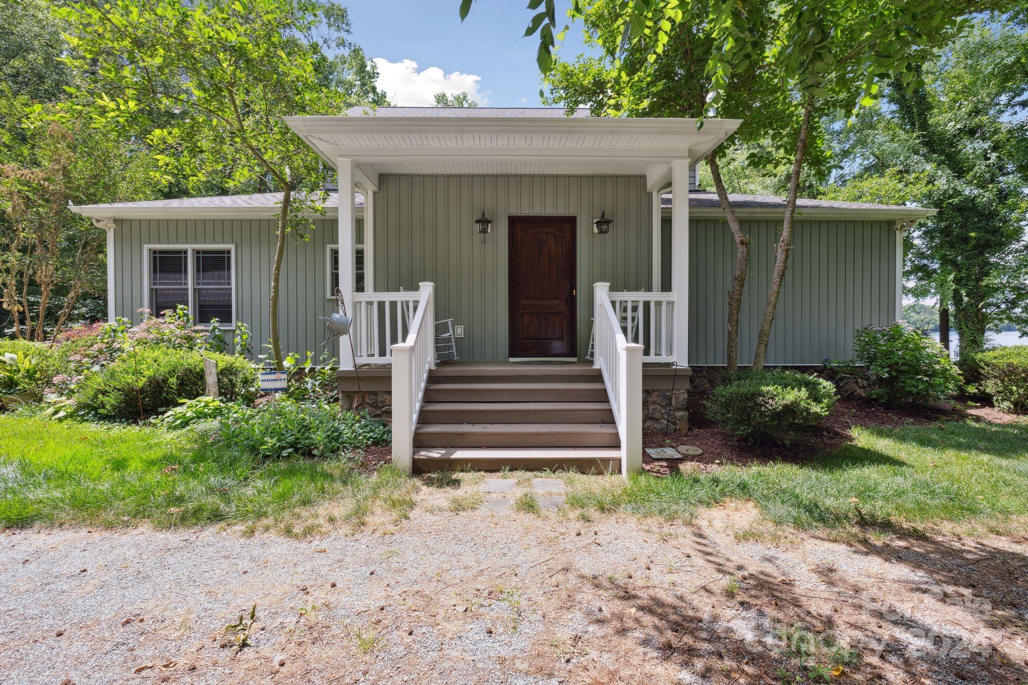 385 River Country Road