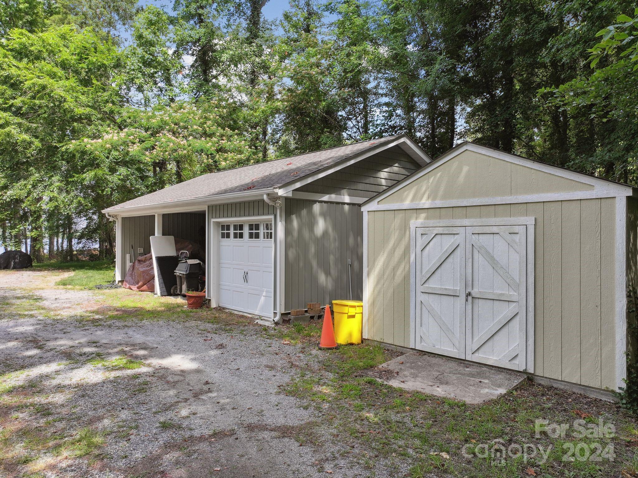 385 River Country Road