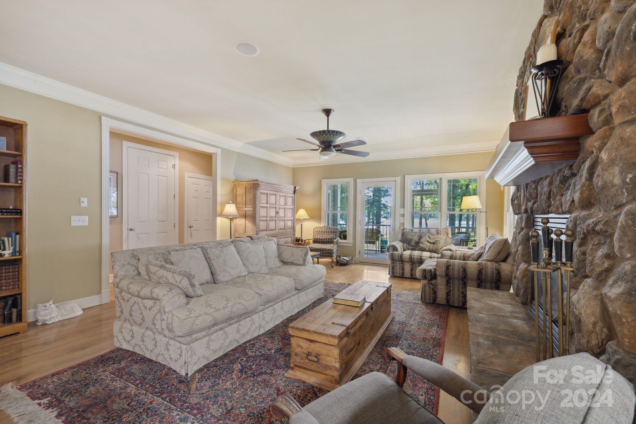385 River Country Road
