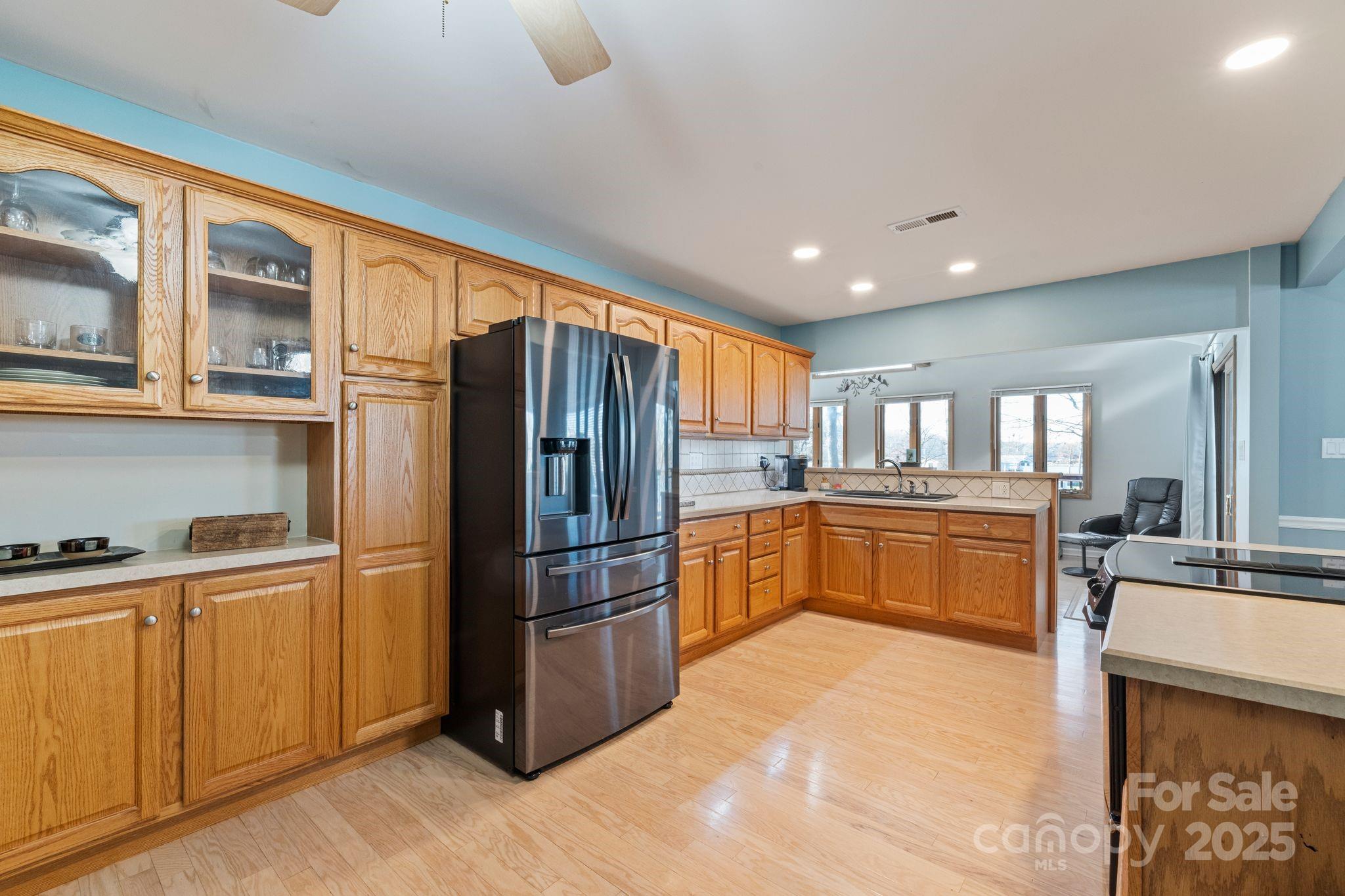 319 S Shore Drive