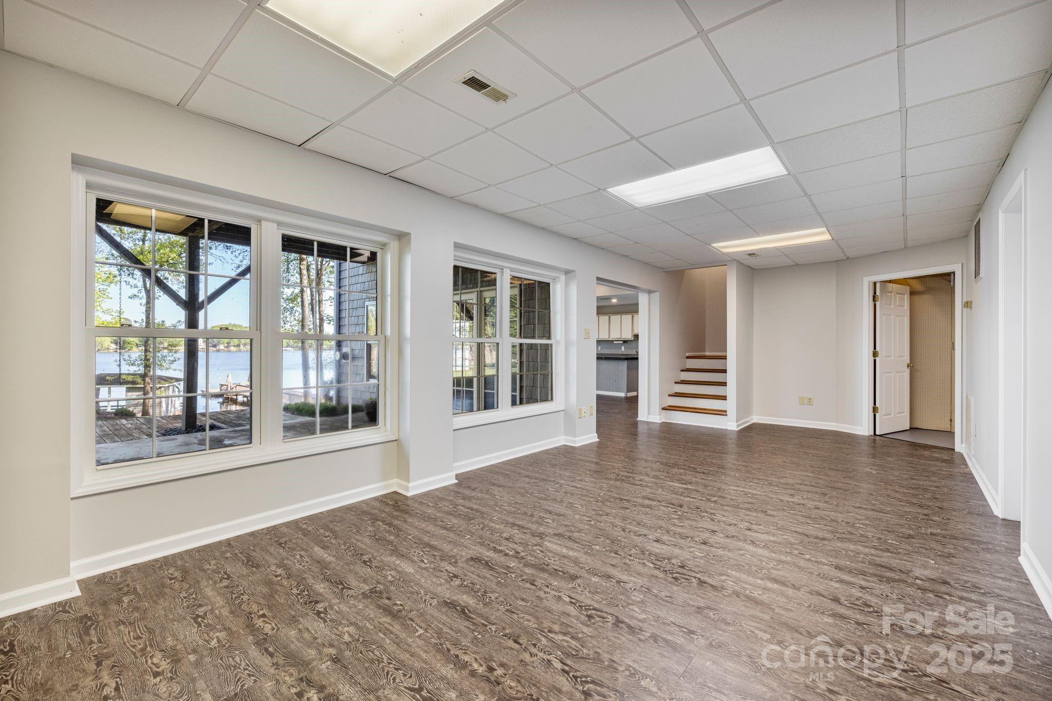1711 Riverside Drive