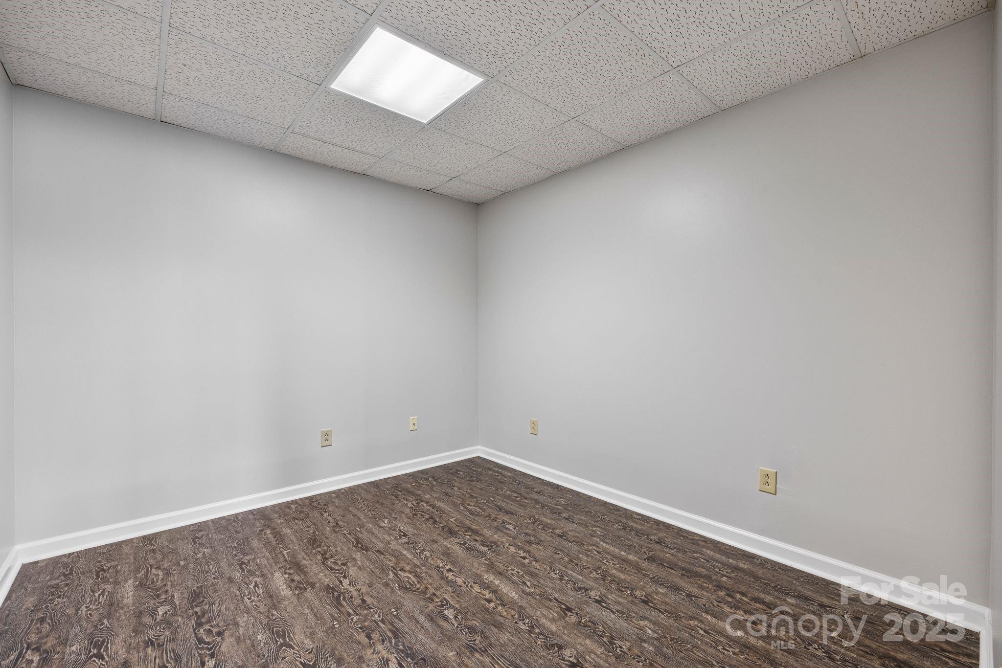 1711 Riverside Drive