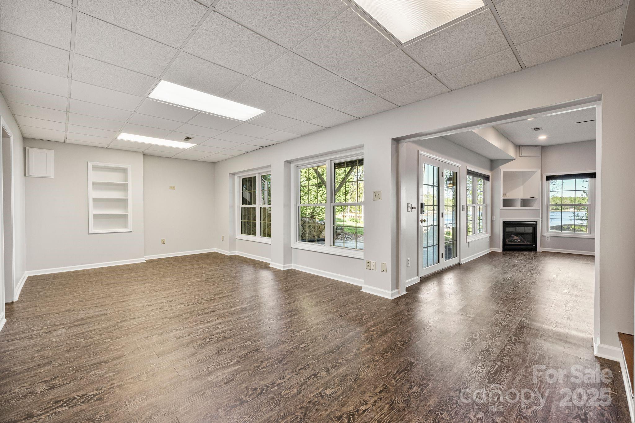 1711 Riverside Drive