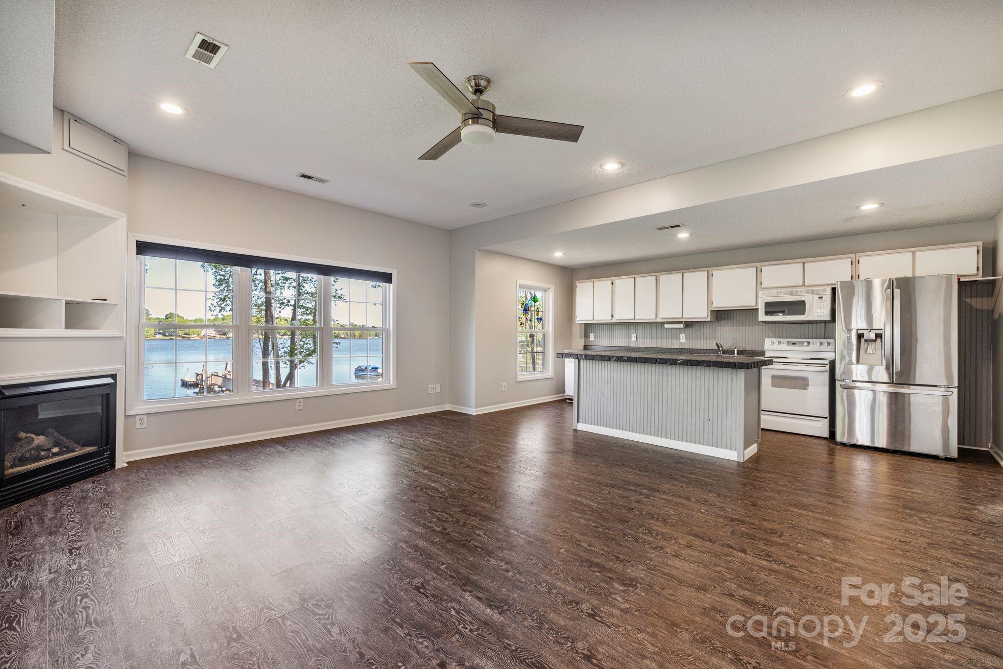 1711 Riverside Drive