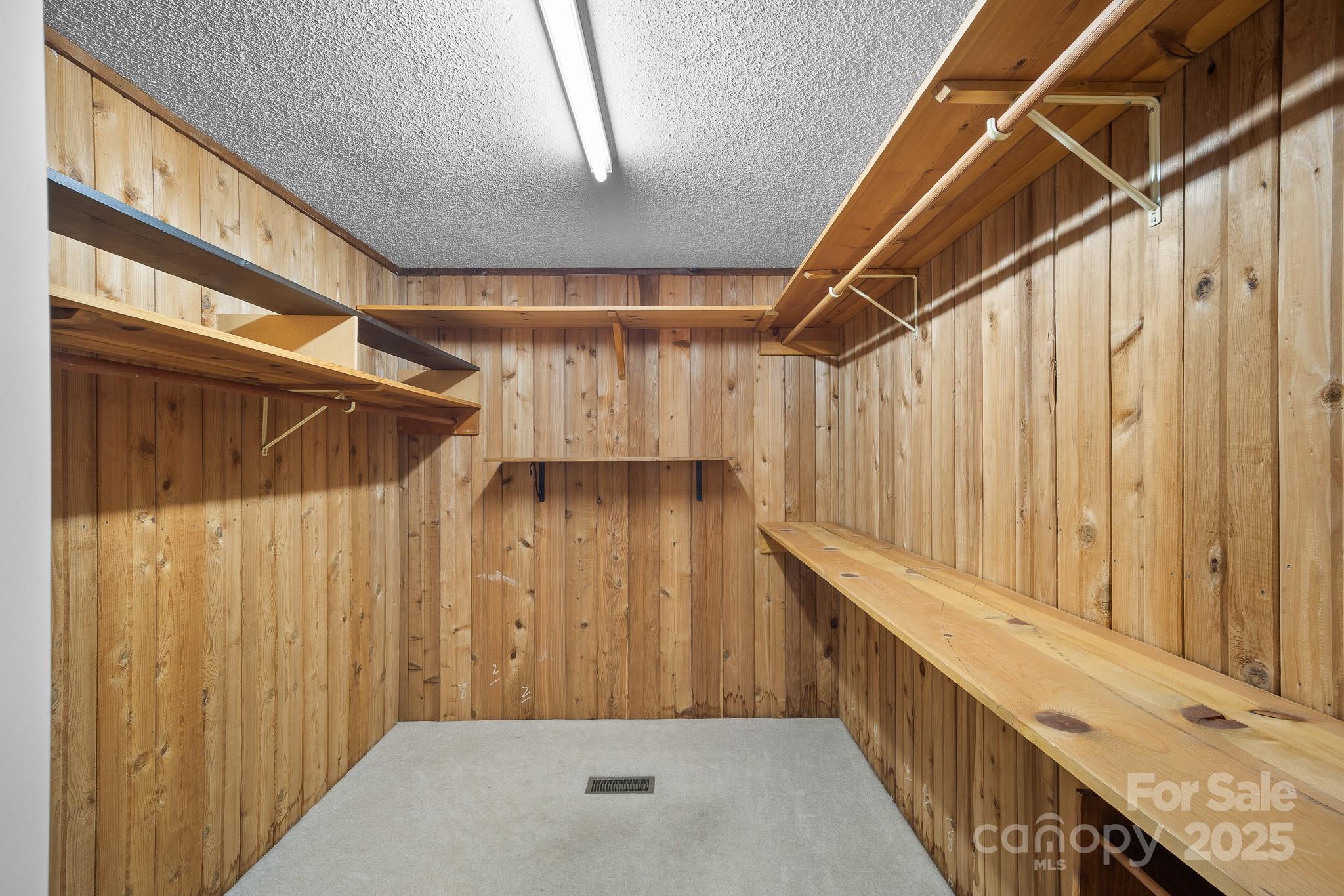173 Riverwood Road