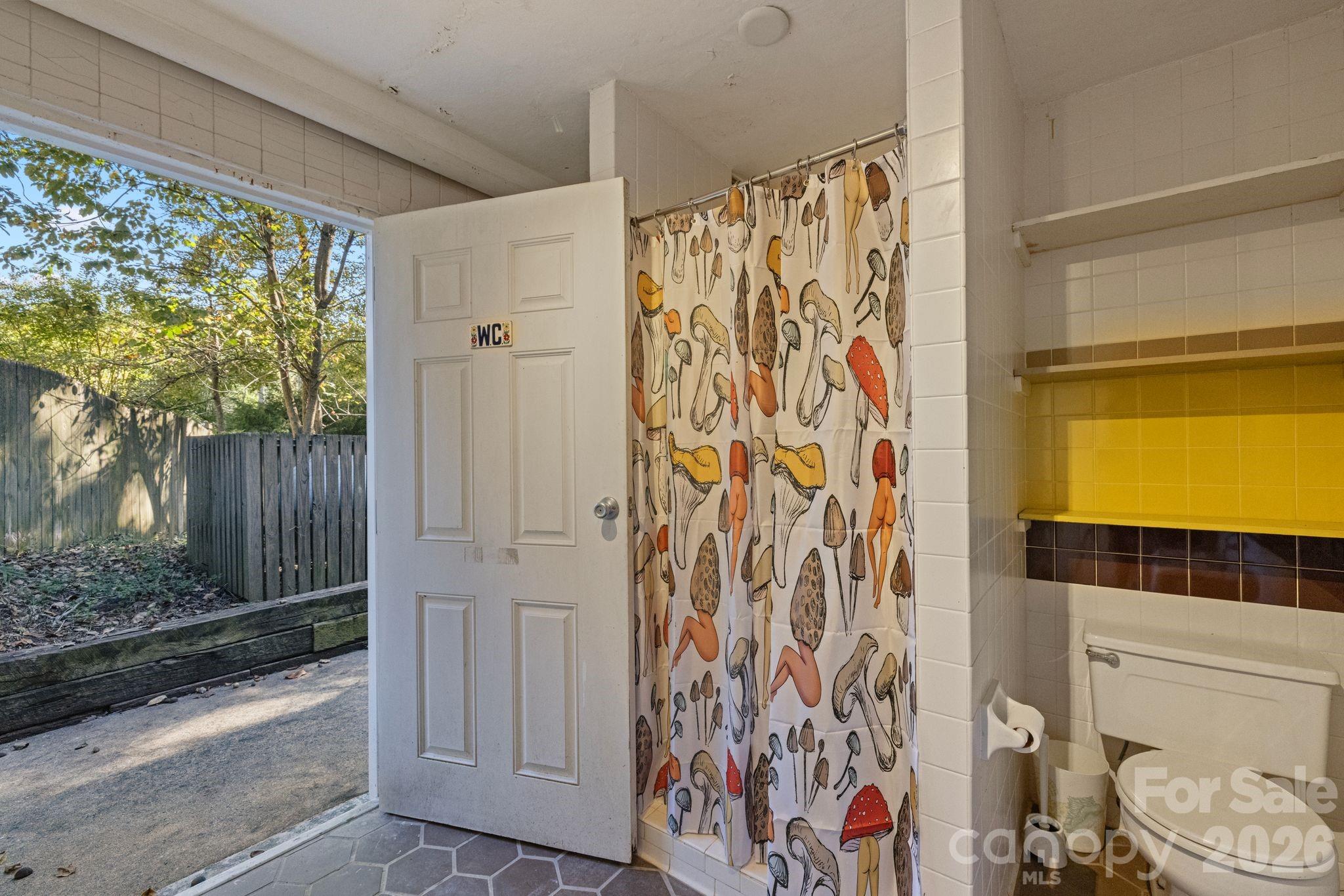 1112 Riverwood Drive