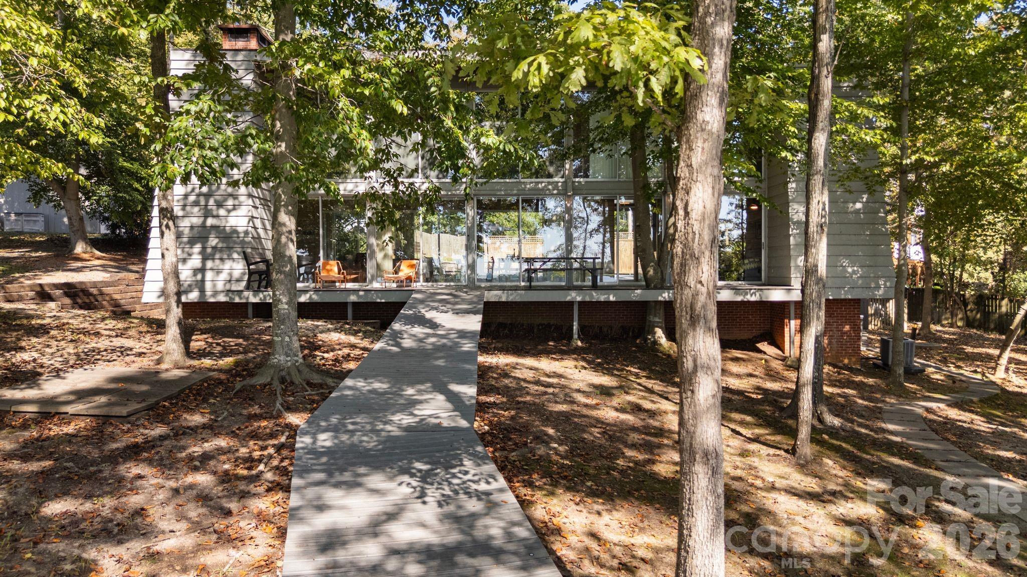 1112 Riverwood Drive