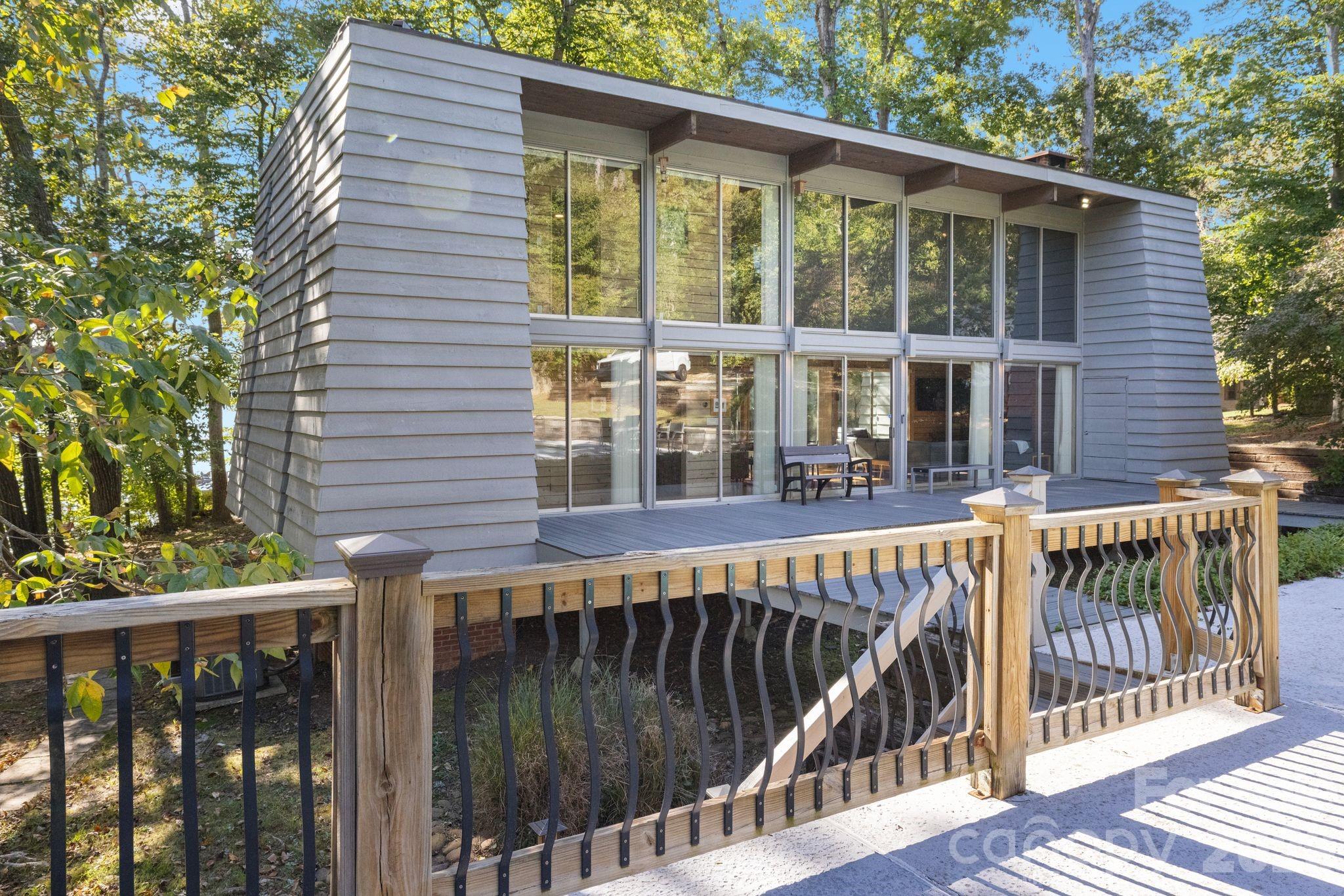 1112 Riverwood Drive