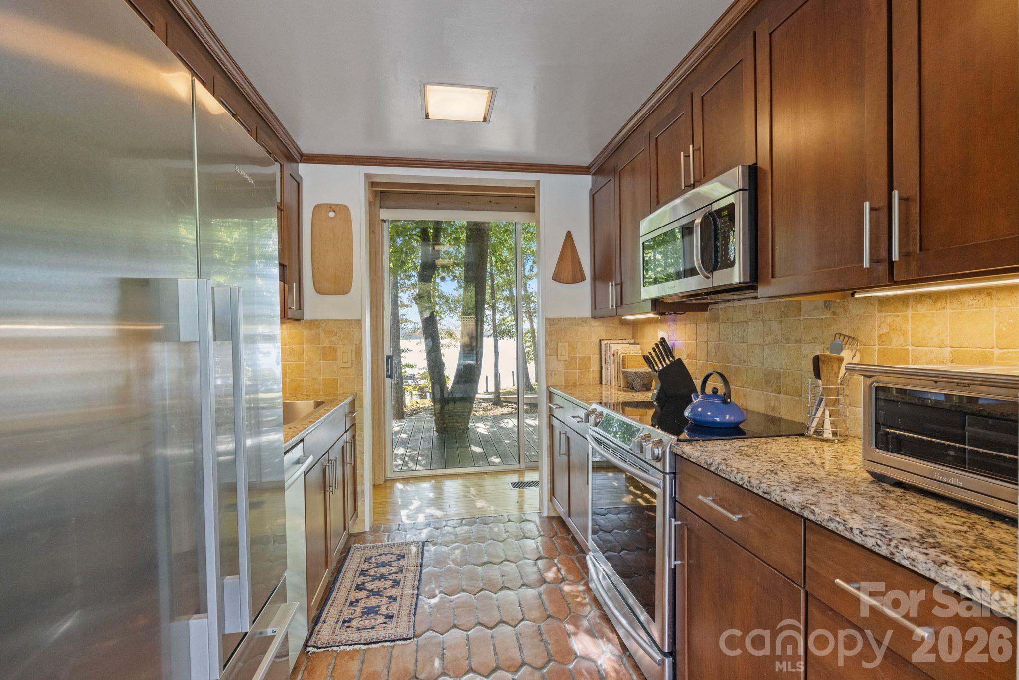 1112 Riverwood Drive