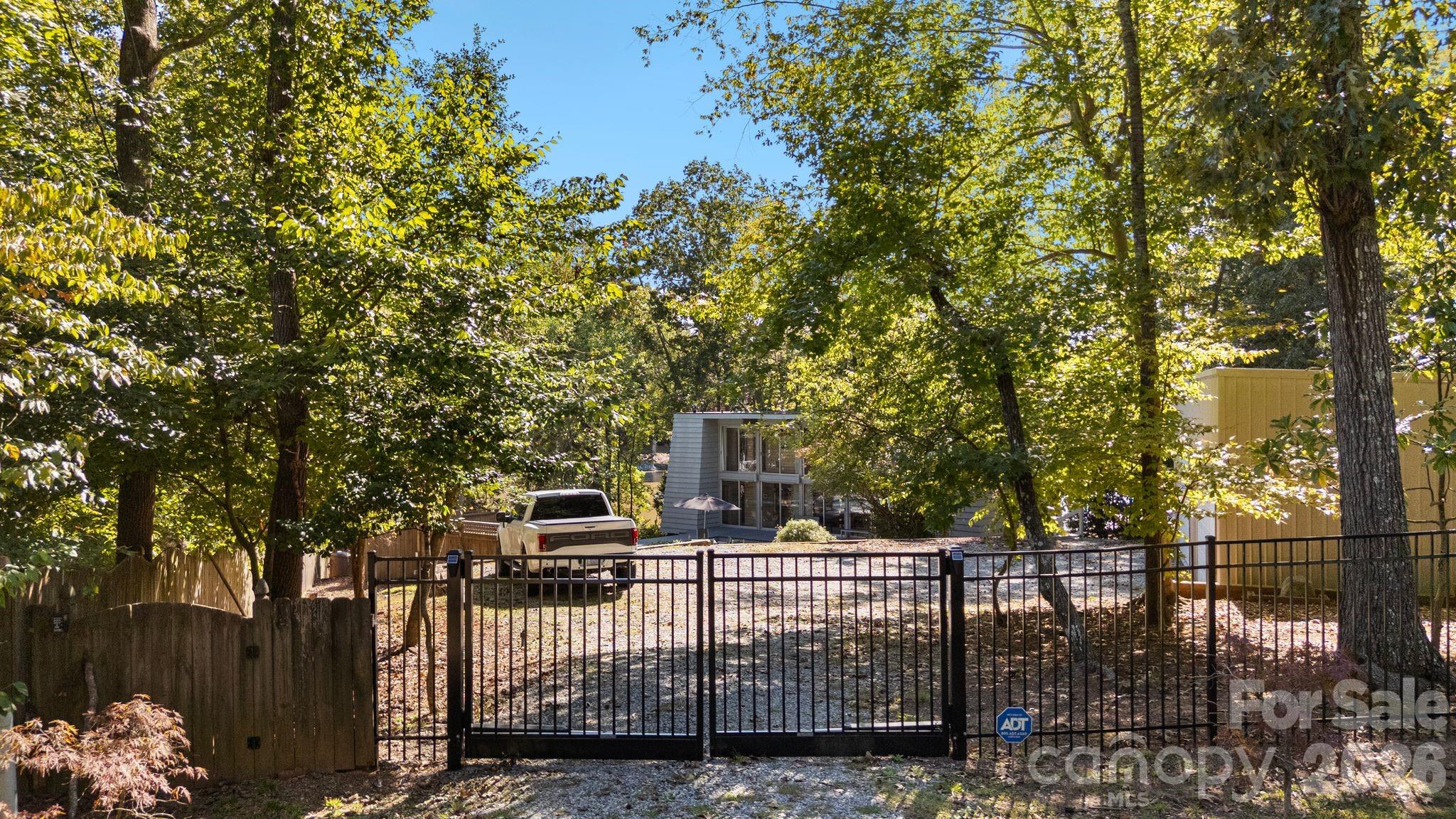1112 Riverwood Drive