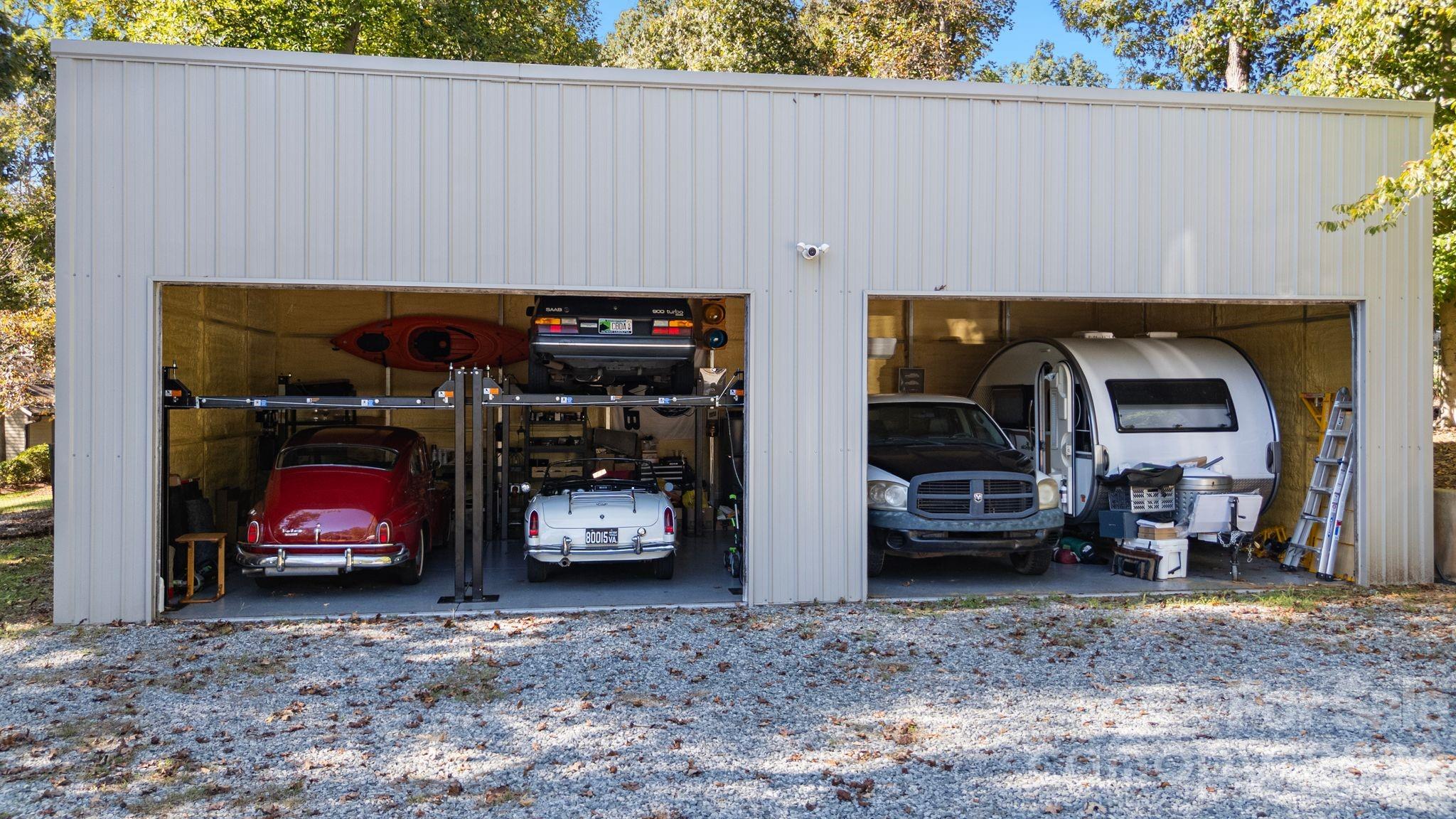 1112 Riverwood Drive