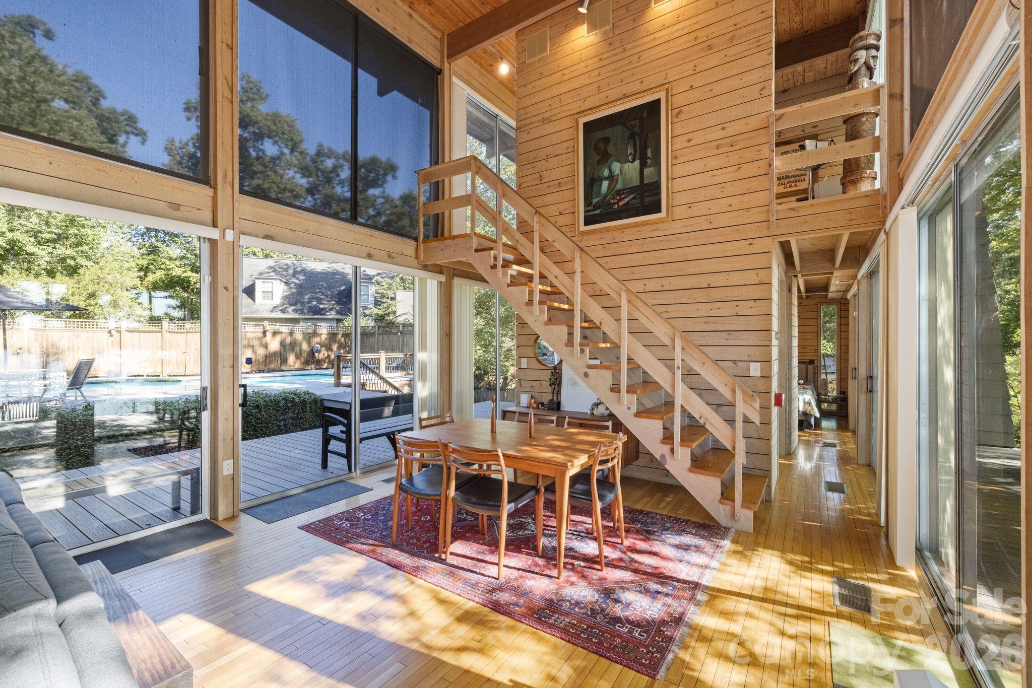 1112 Riverwood Drive