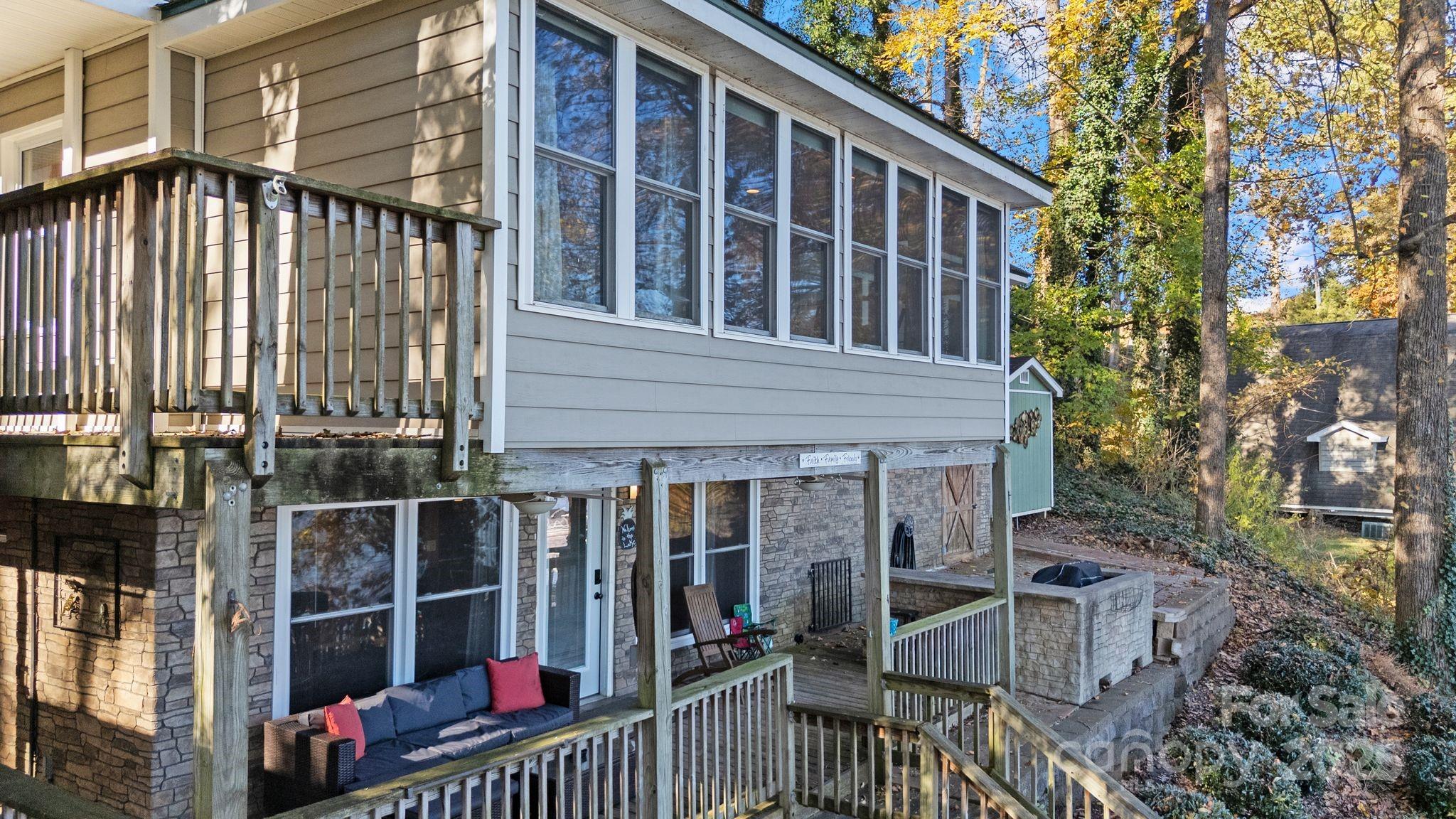 579 Riverview Drive