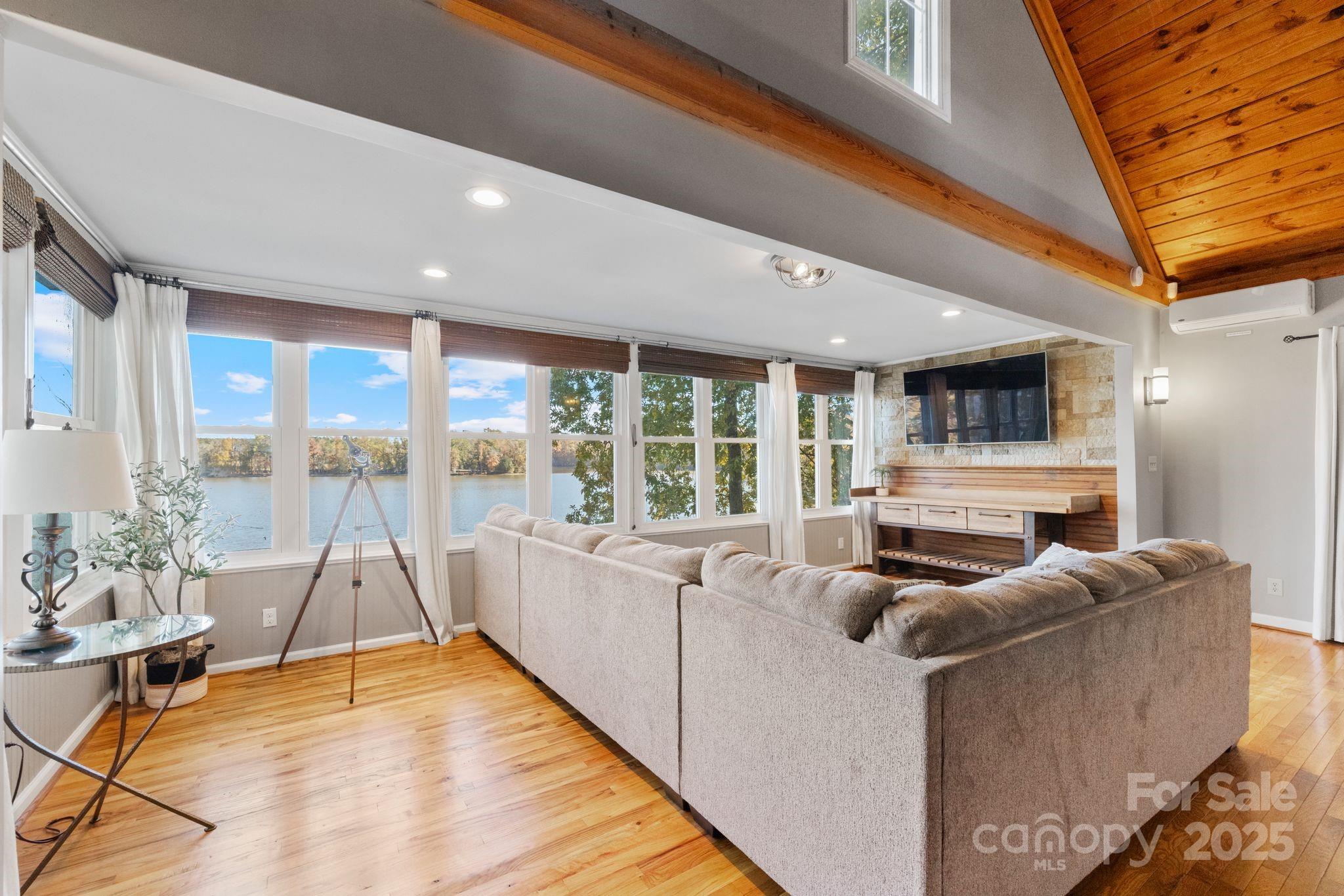579 Riverview Drive