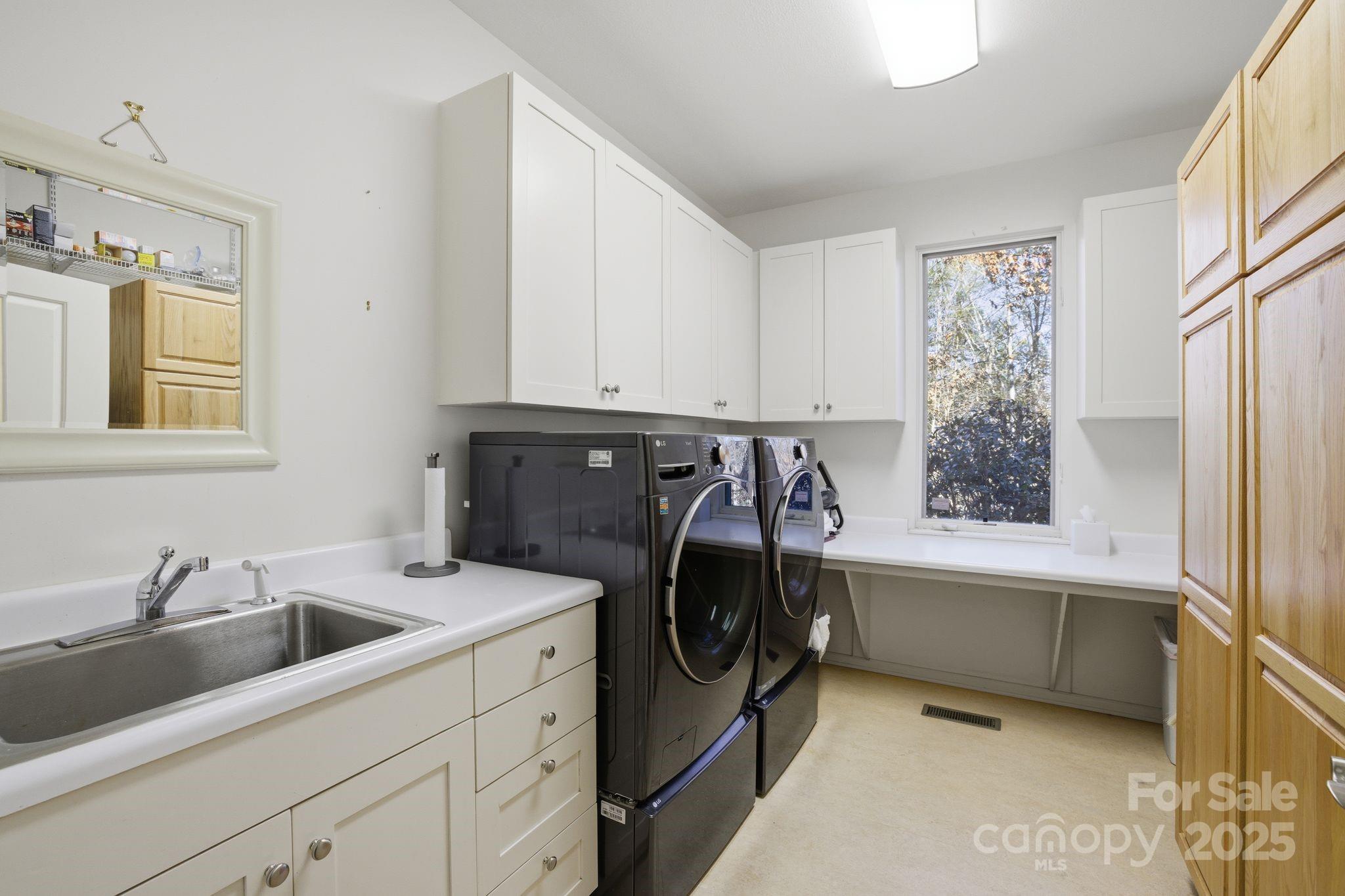 637 Wildflower Trail