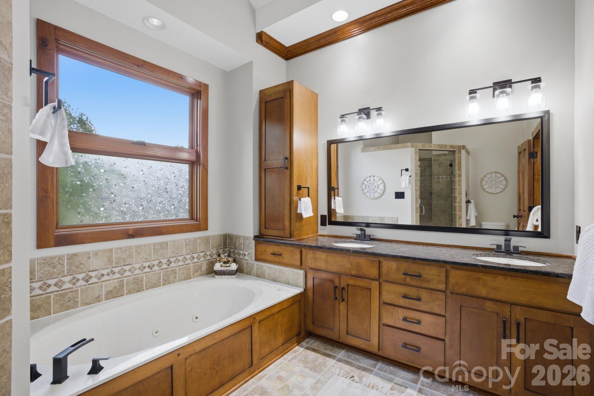 901 Sunset Pointe Drive