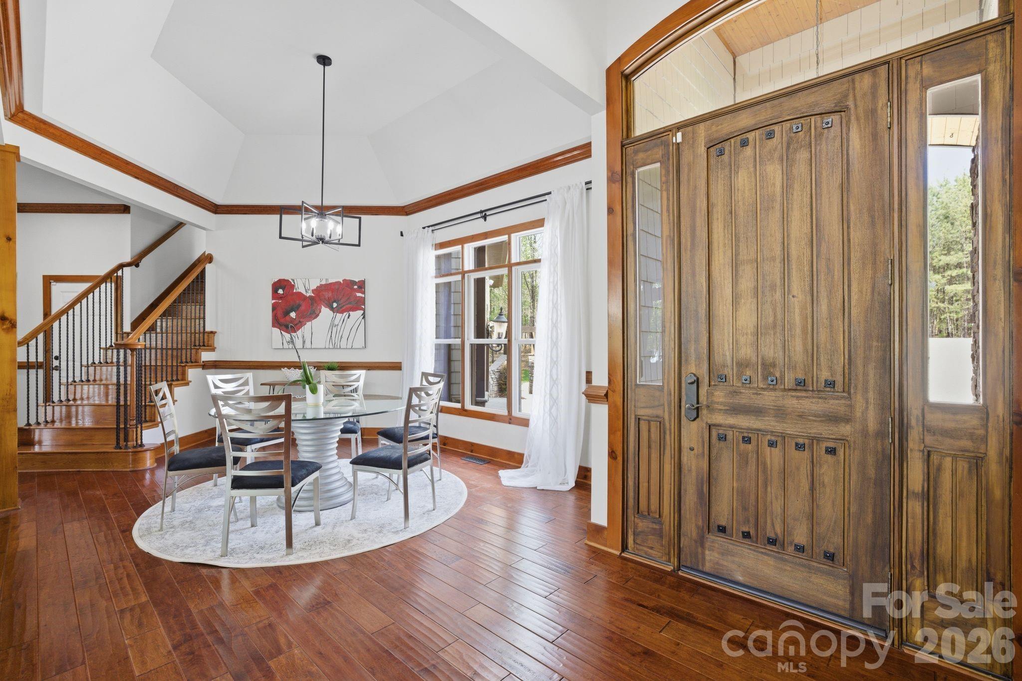 901 Sunset Pointe Drive