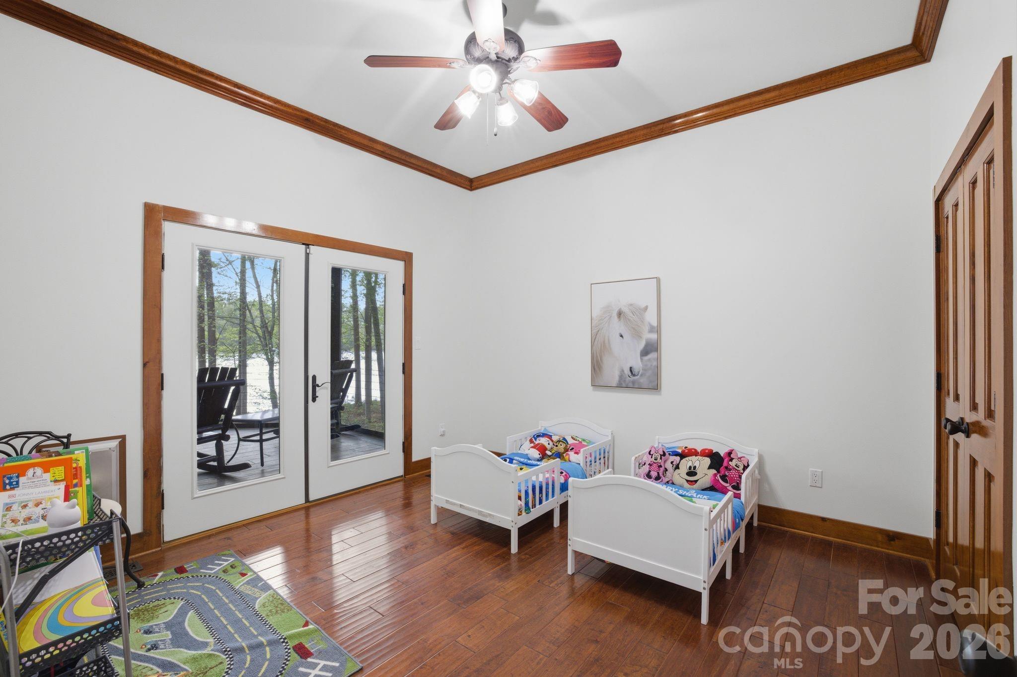 901 Sunset Pointe Drive