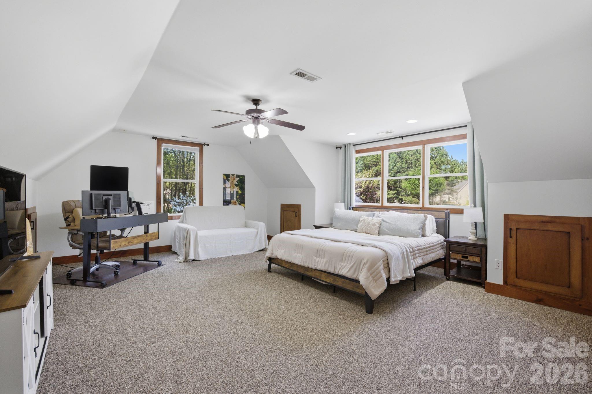 901 Sunset Pointe Drive