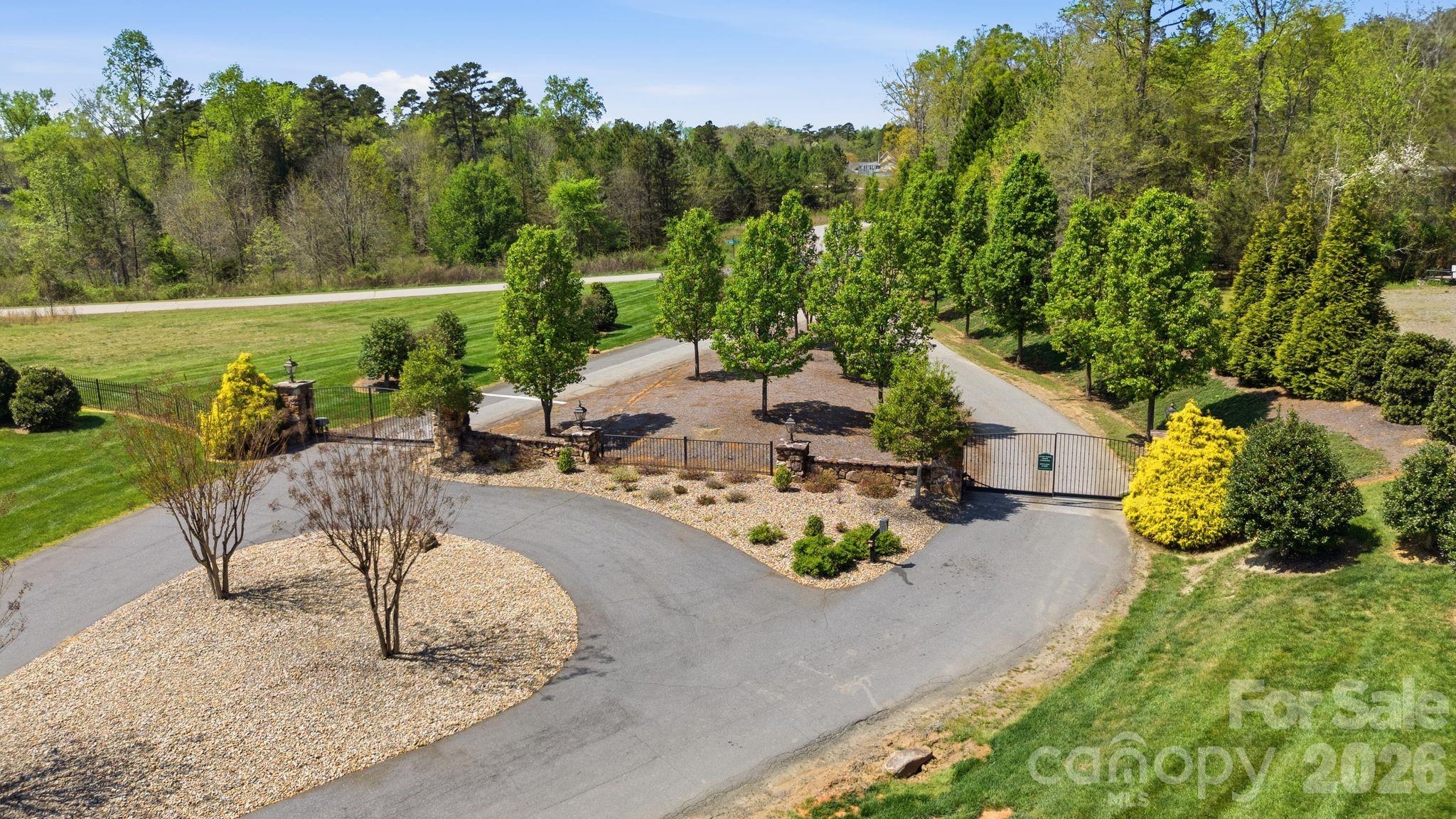 901 Sunset Pointe Drive