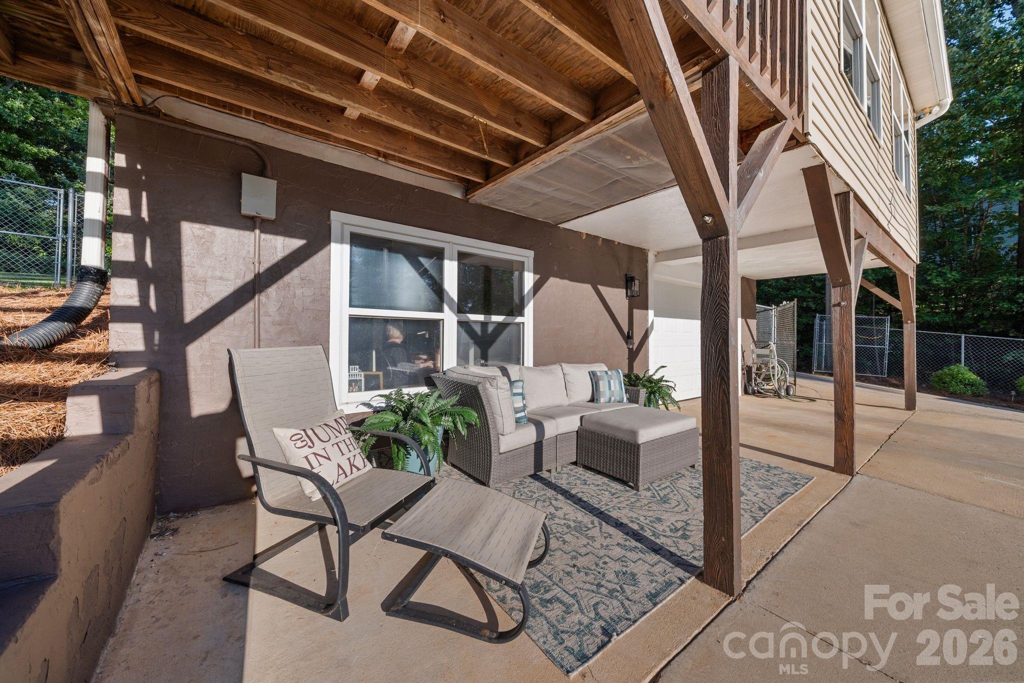 710 Riverwood Drive