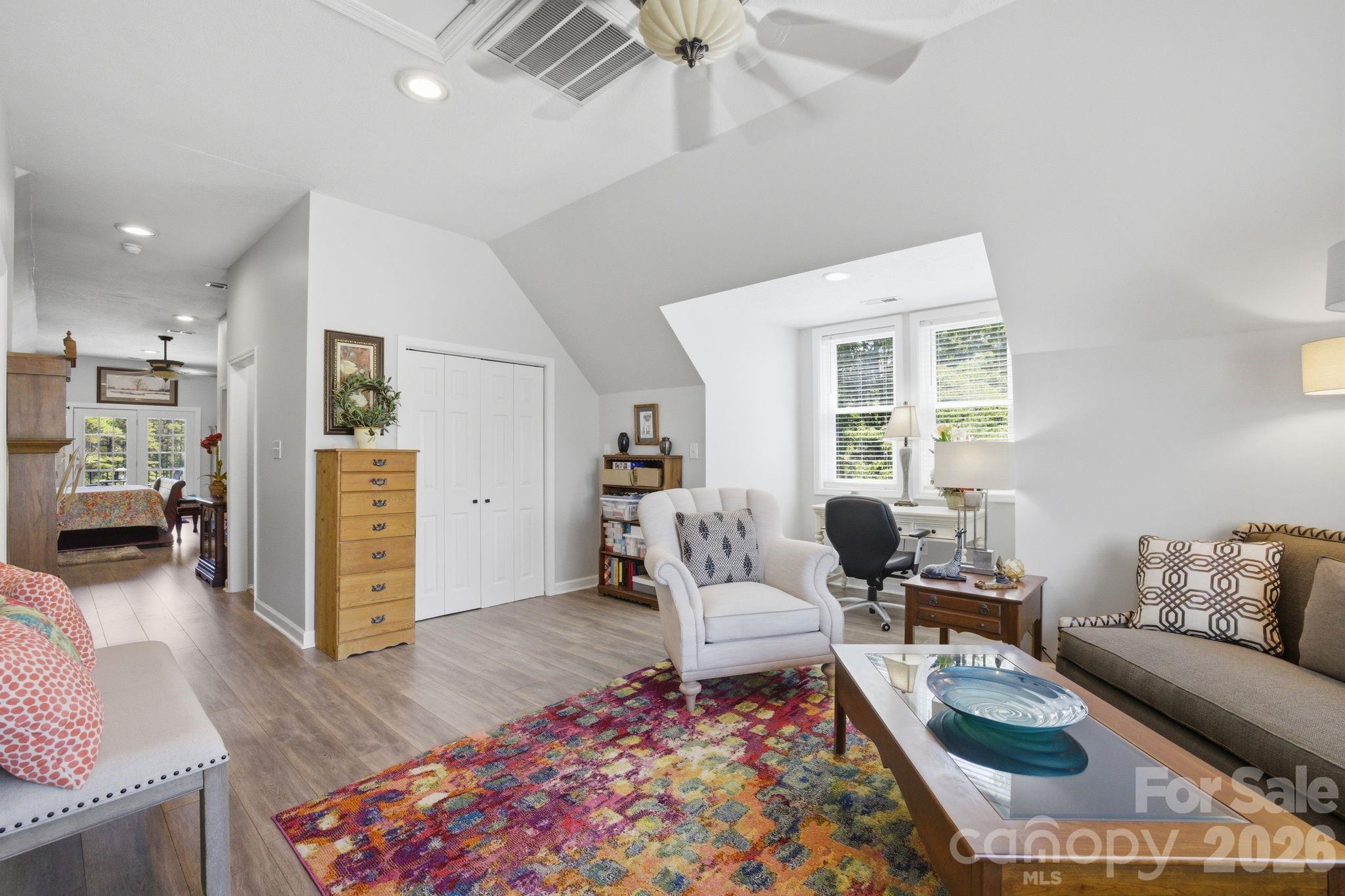 819 Hickory Point Drive