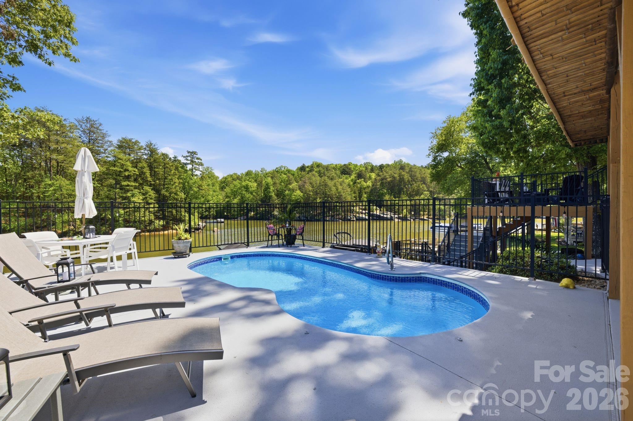 819 Hickory Point Drive