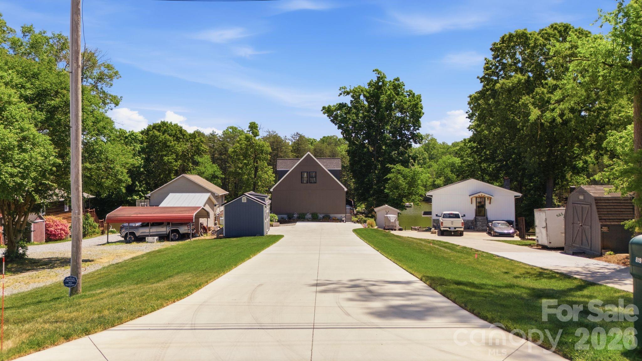 819 Hickory Point Drive