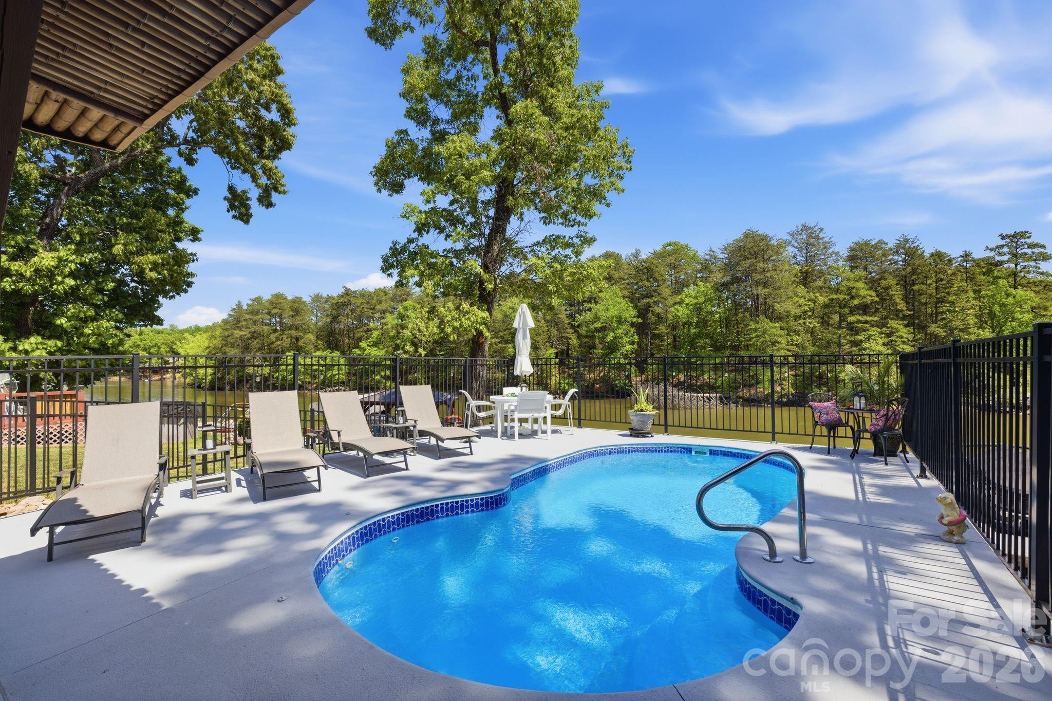 819 Hickory Point Drive