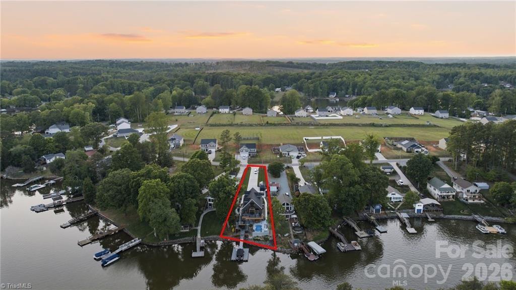 819 Hickory Point Drive