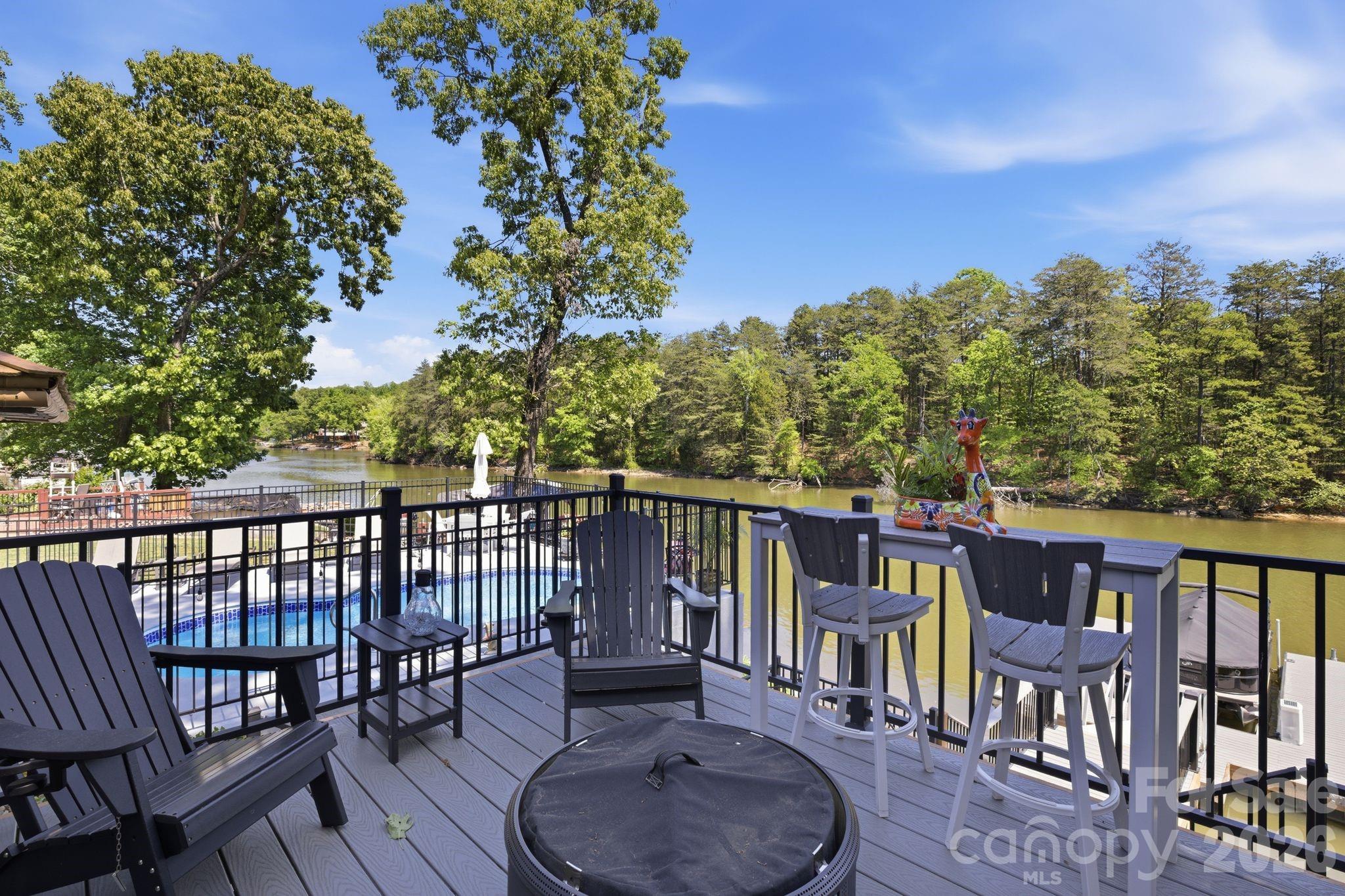 819 Hickory Point Drive