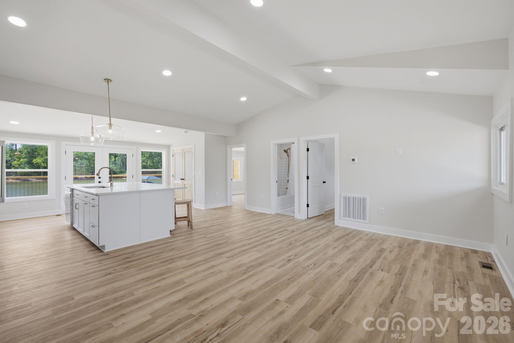 2516 Riverview Road