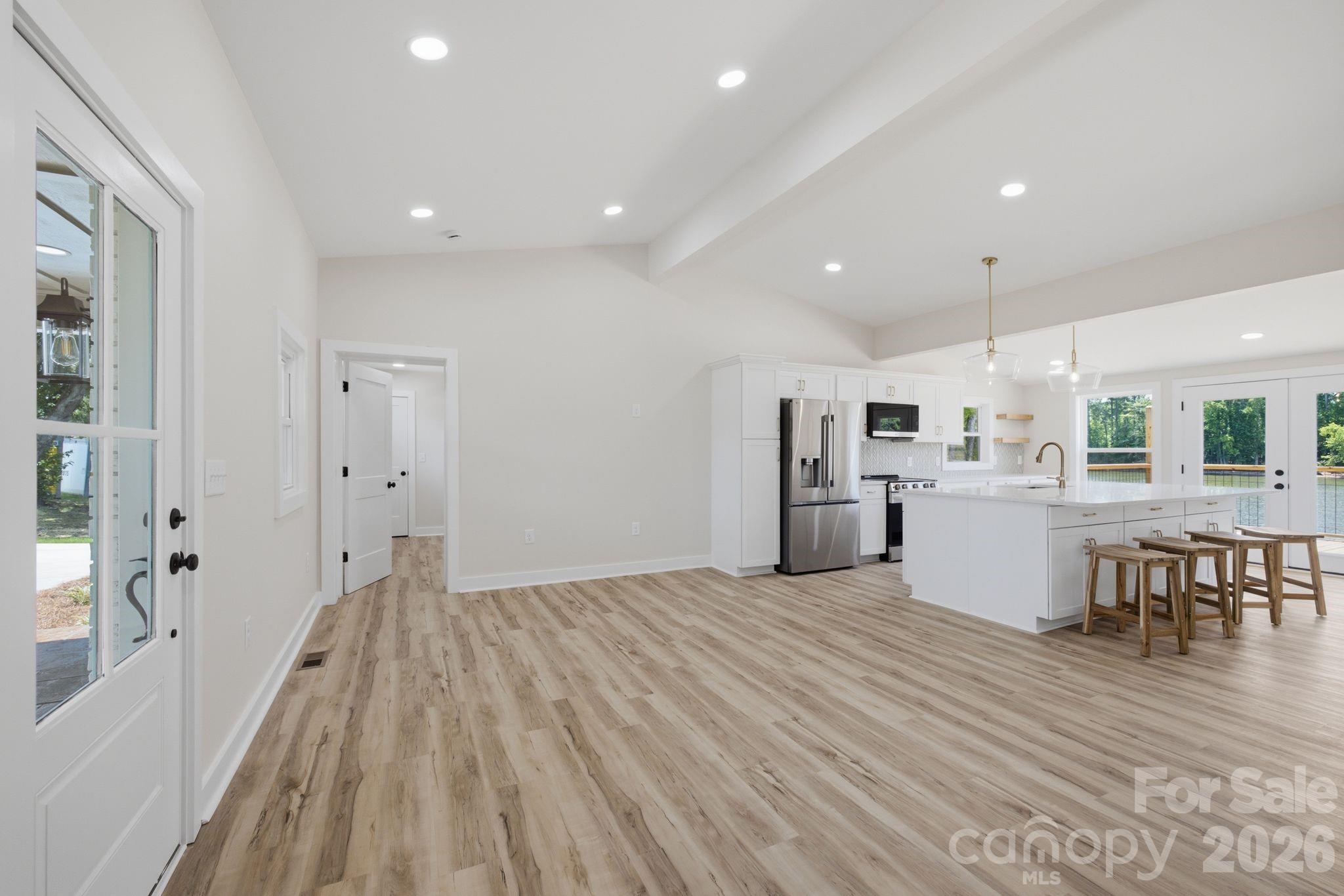 2516 Riverview Road