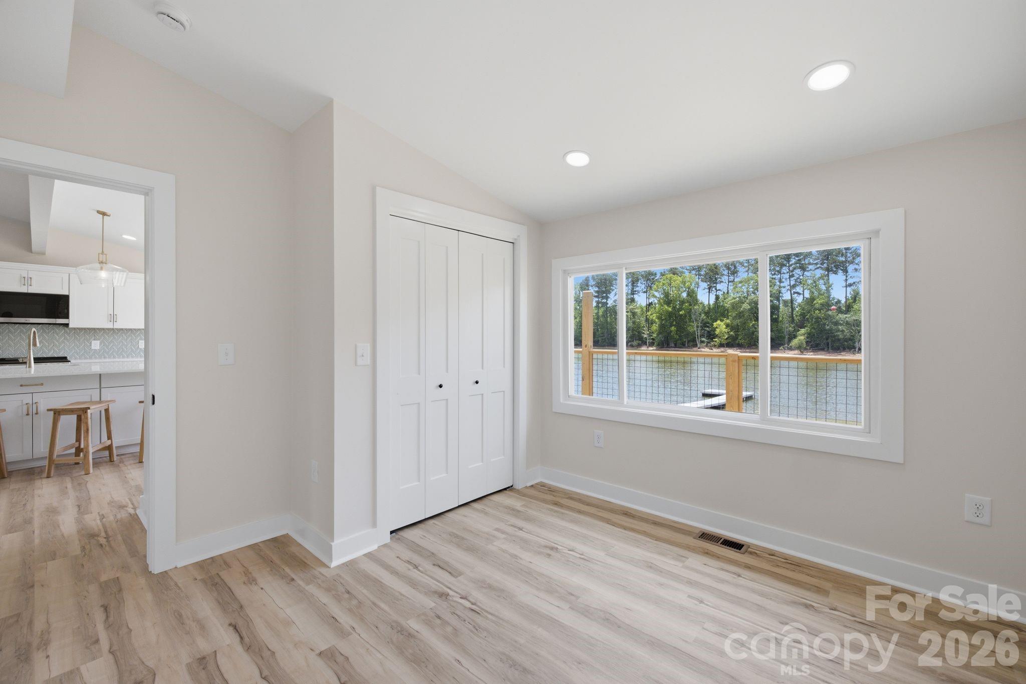 2516 Riverview Road