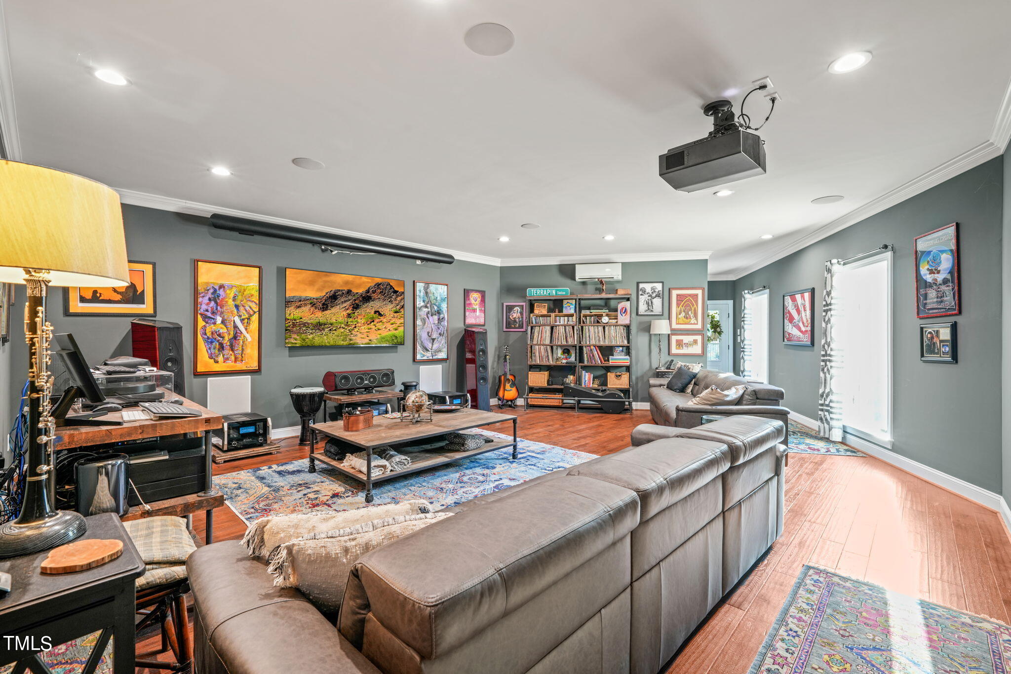 560 Overlook Lane