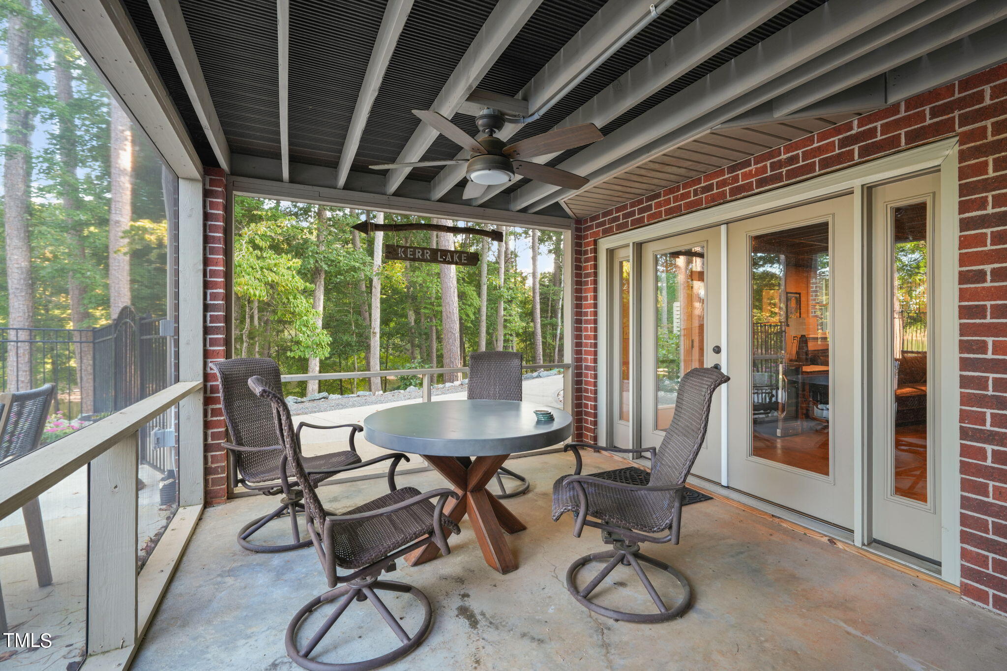560 Overlook Lane