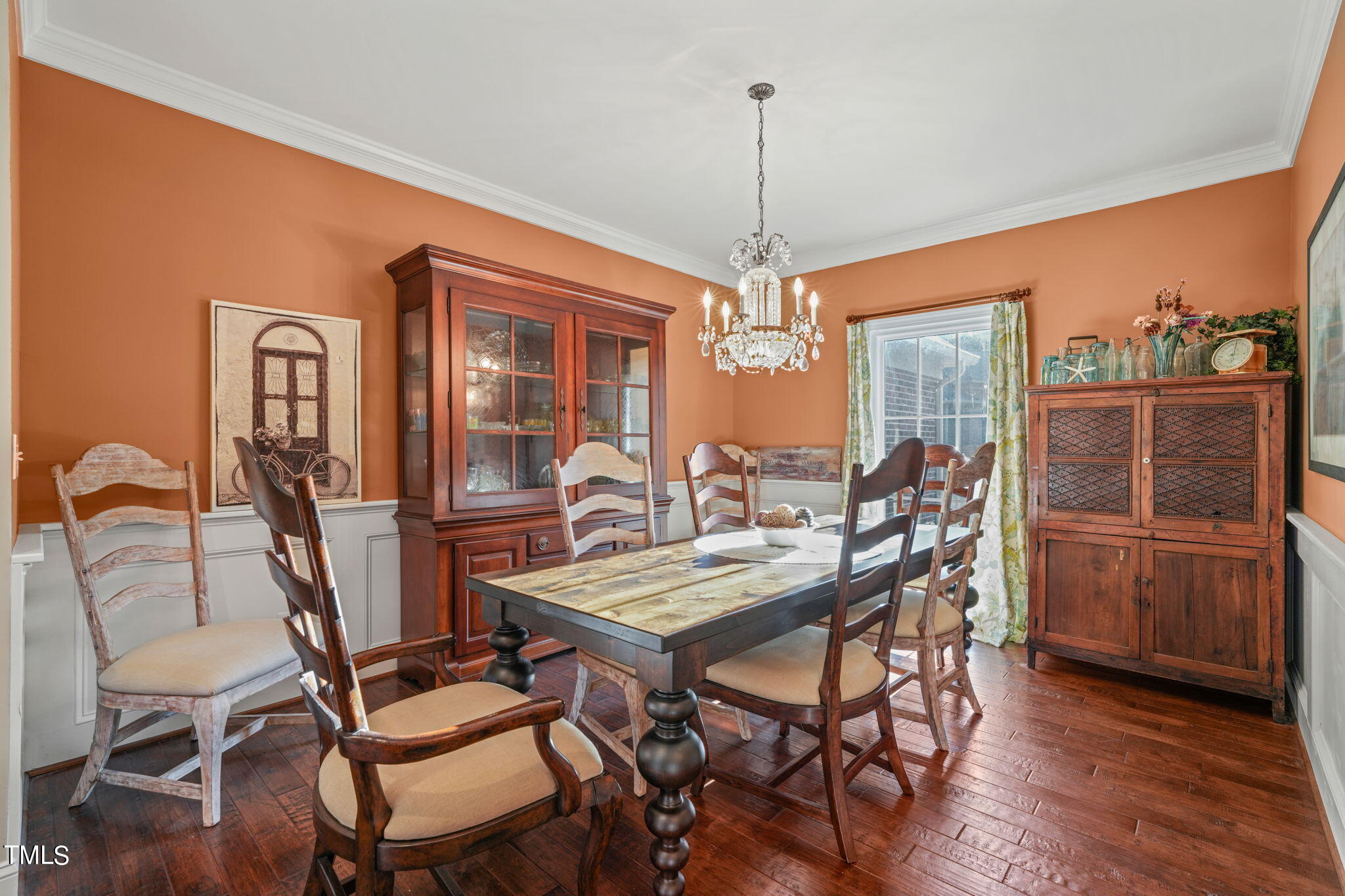 560 Overlook Lane
