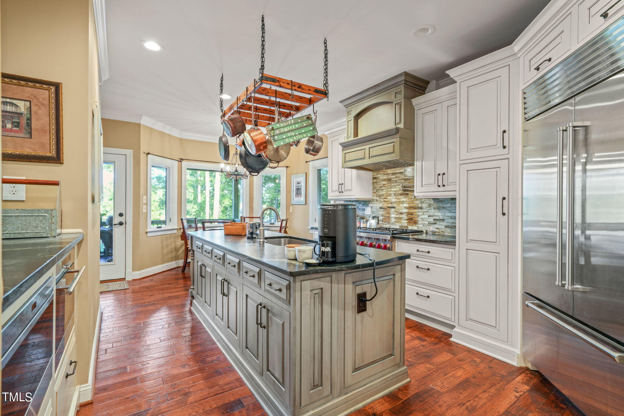 560 Overlook Lane