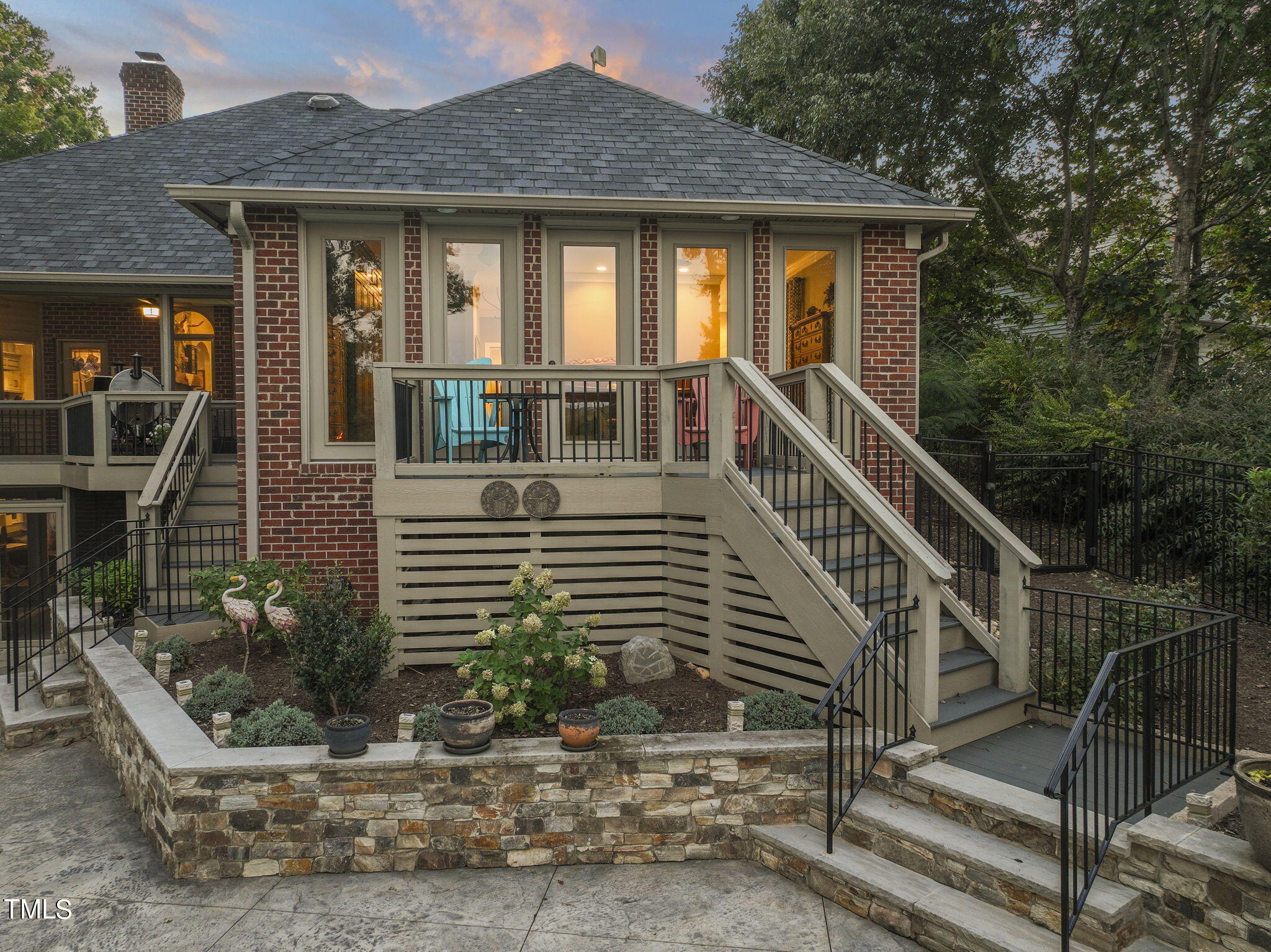 560 Overlook Lane